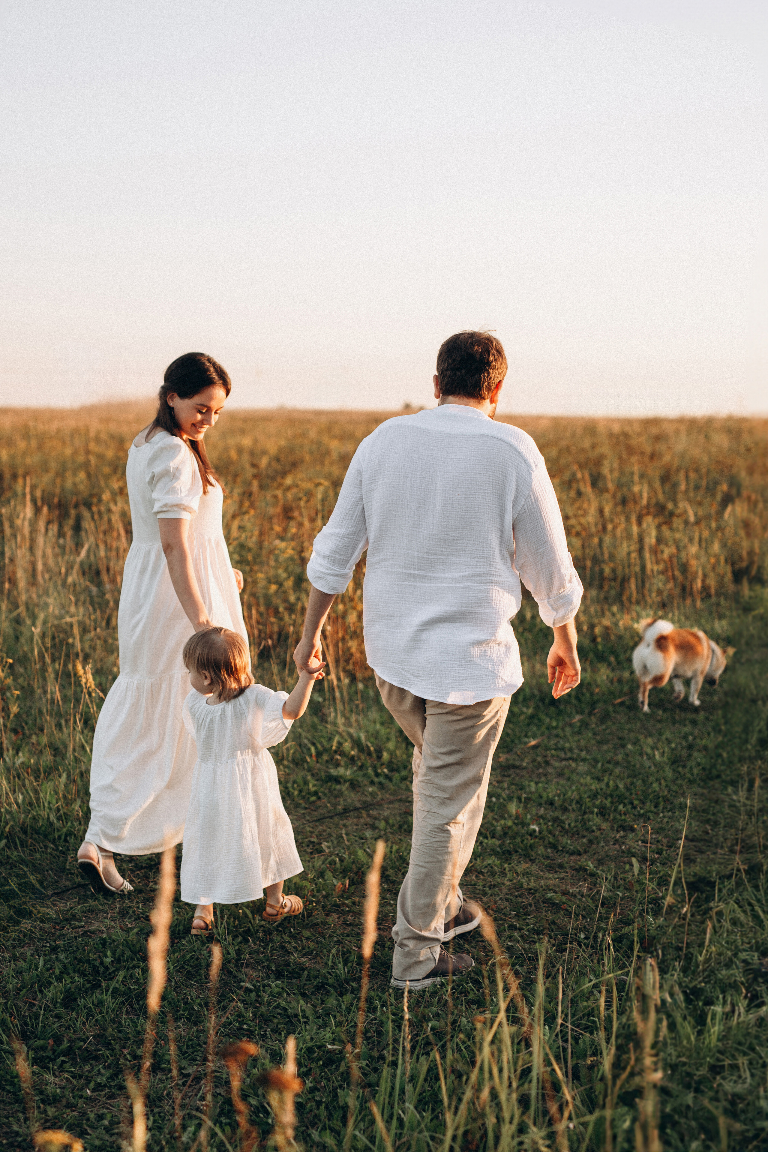 Аня, Сергей, Лера и Ори, фотосессия в поле. Семейный фотограф в Москве Марина Петра