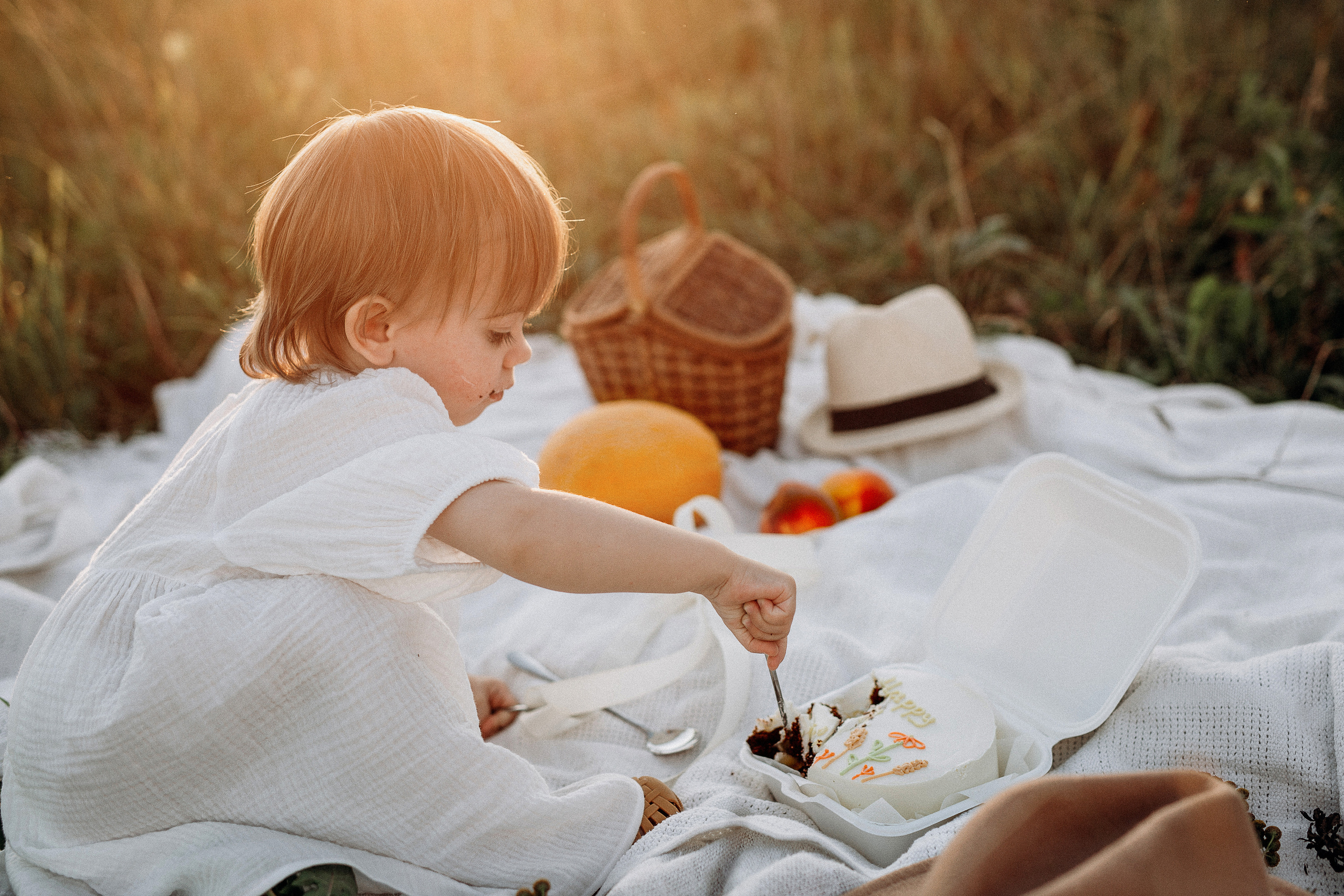 Аня, Сергей, Лера и Ори, фотосессия в поле. Семейный фотограф в Москве Марина Петра