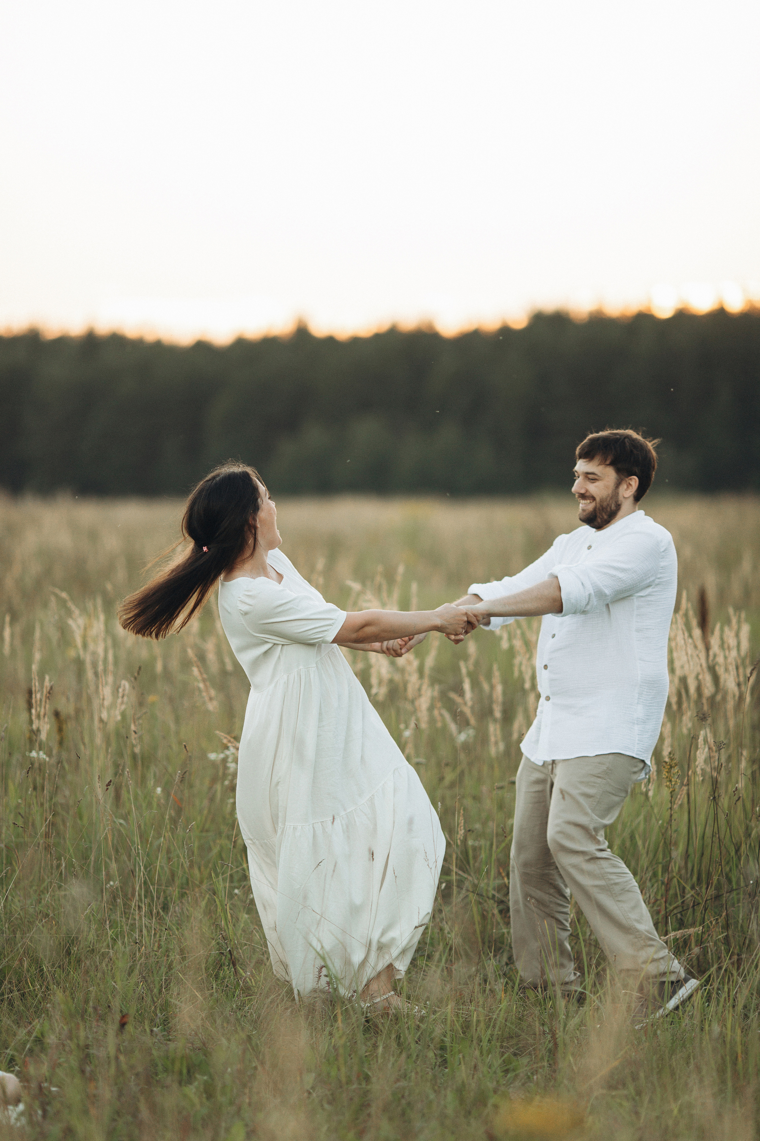 Аня, Сергей, Лера и Ори, фотосессия в поле. Семейный фотограф в Москве Марина Петра