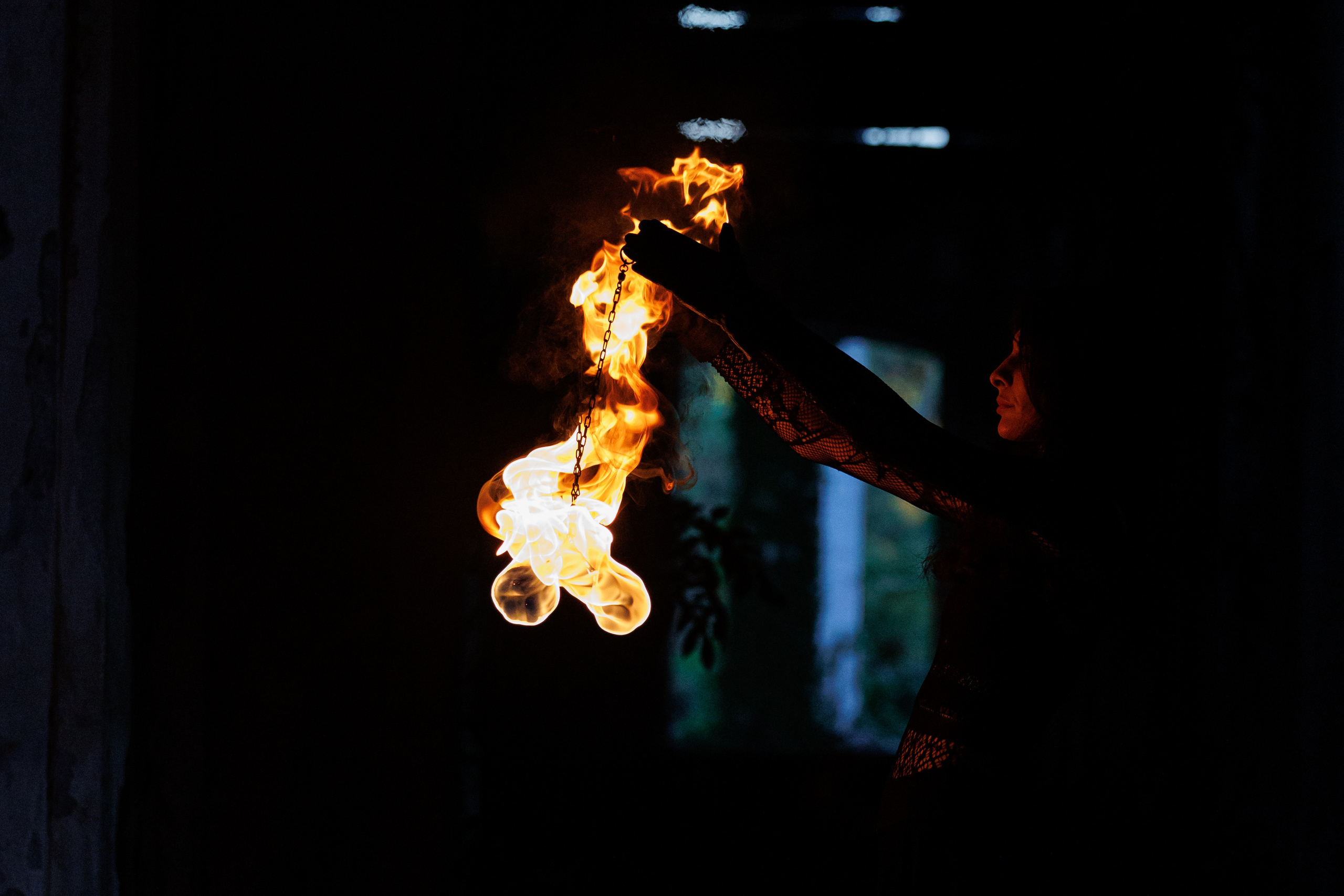With fire. Photographer in Saint-Petersburg and Moscow Max Spector