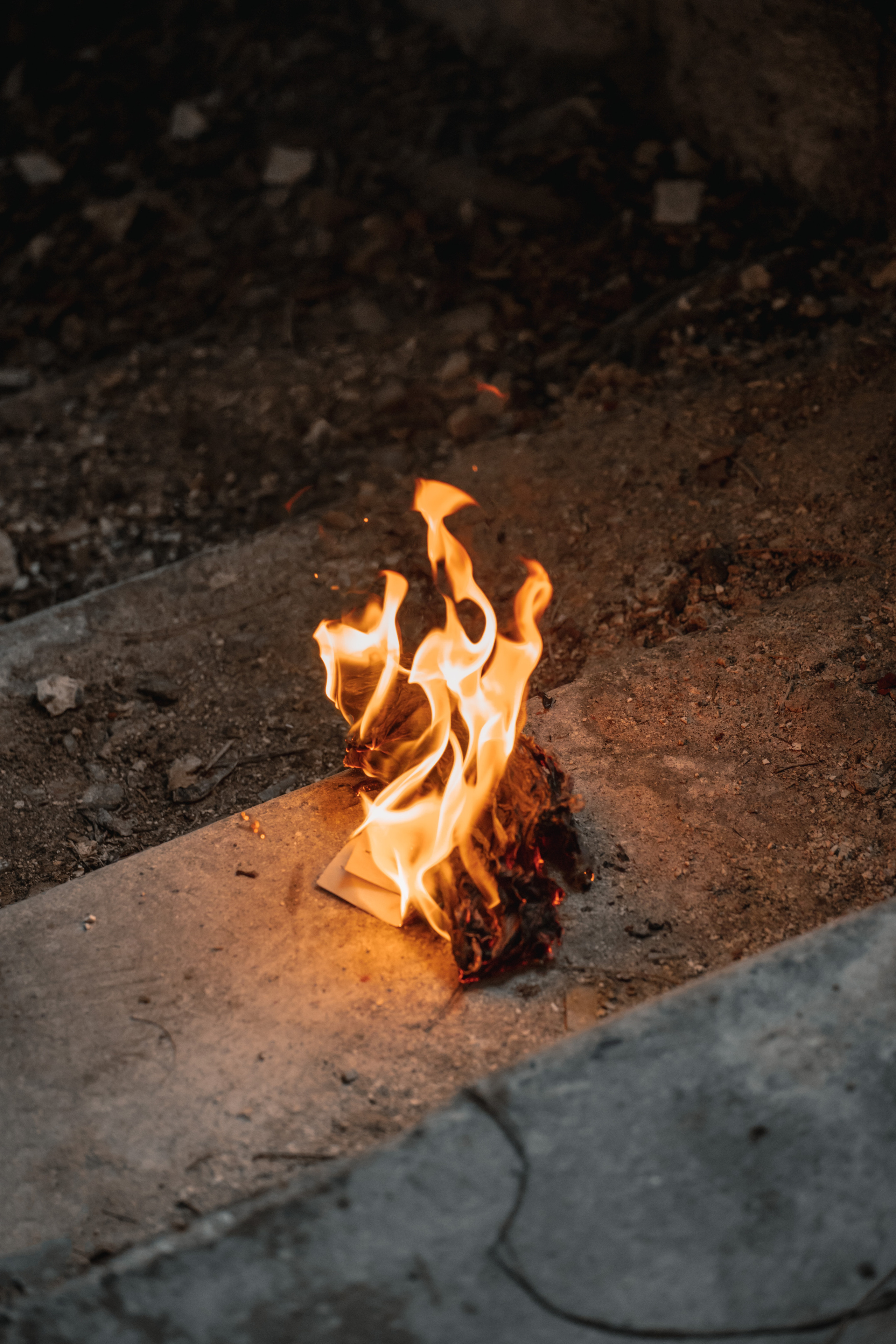 With fire. Photographer in Saint-Petersburg and Moscow Max Spector