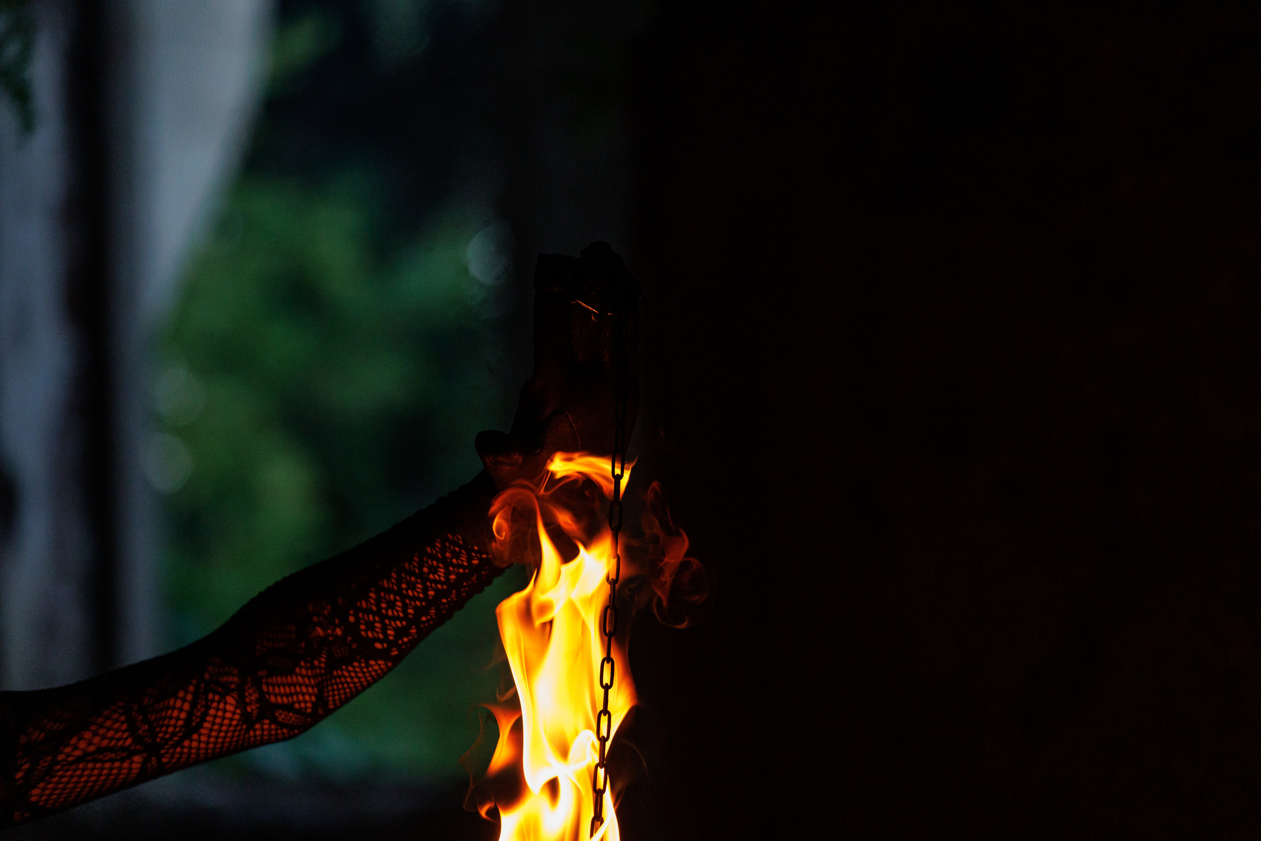 With fire. Photographer in Saint-Petersburg and Moscow Max Spector