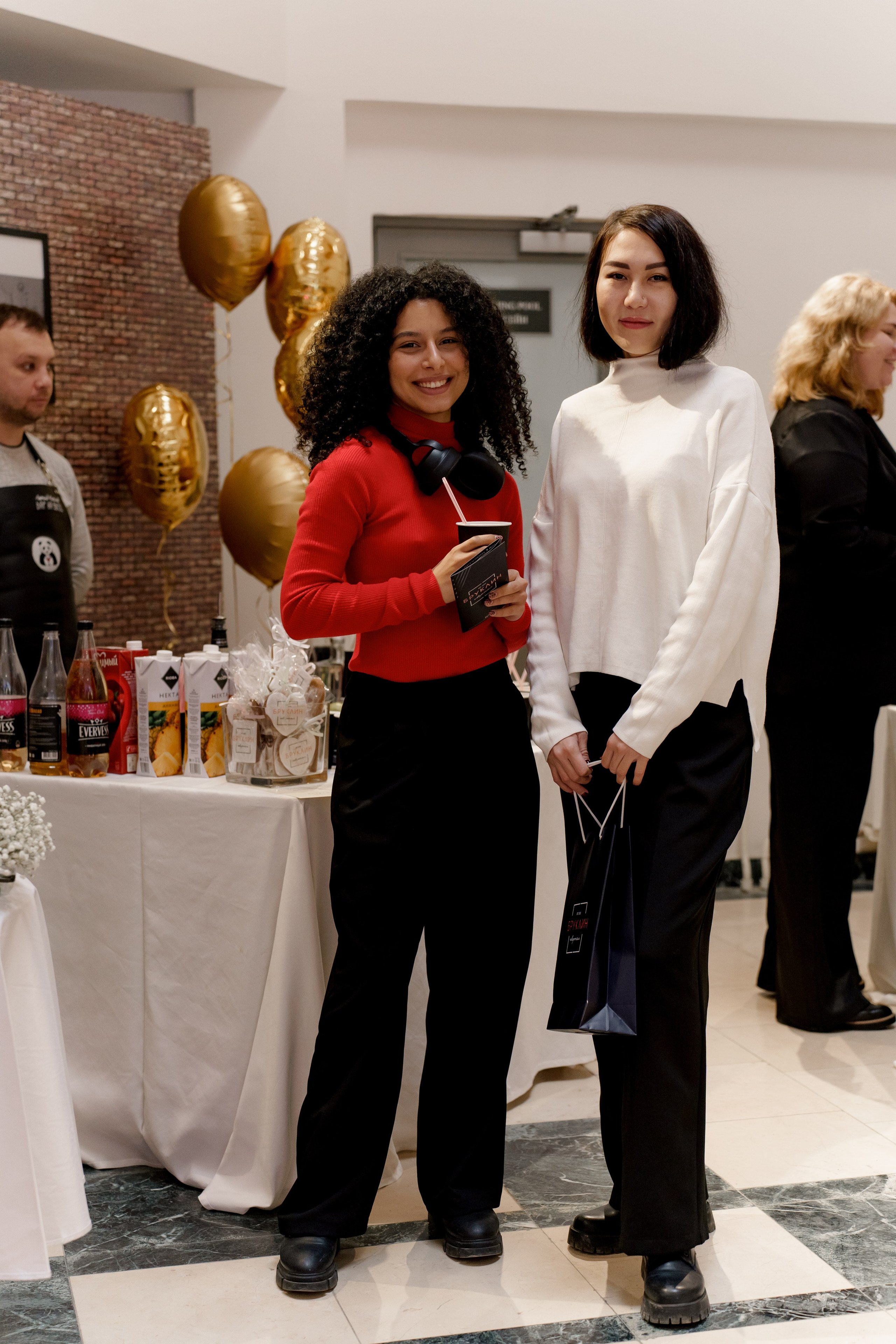 Выставка свадебных специалистов «Свадьба на 1000%». Свадебный фотограф в Санкт-Петербурге