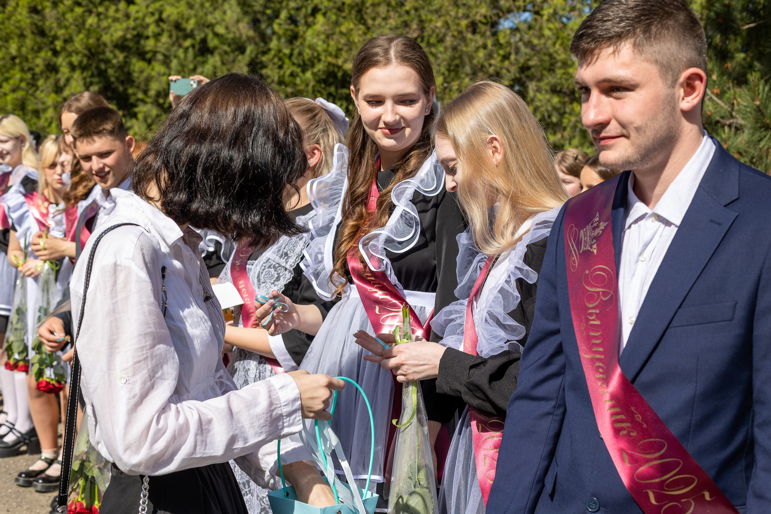 Последний звонок. Выпускные альбомы Майкоп, Краснодар Елена Золотарева