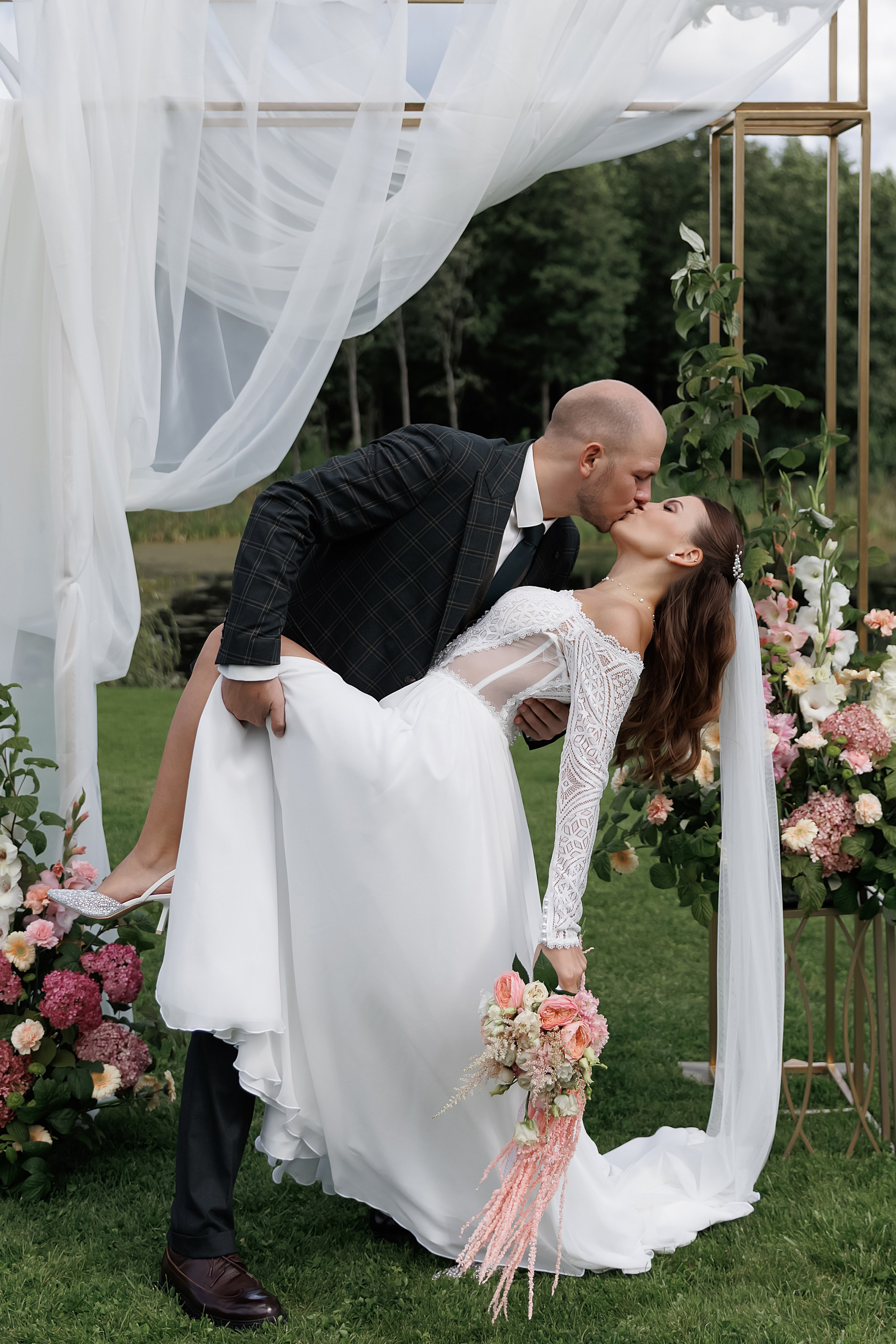 Ирина и Роман. Свадебный фотограф в Пскове и Санкт-Петербурге | Анна Голикова