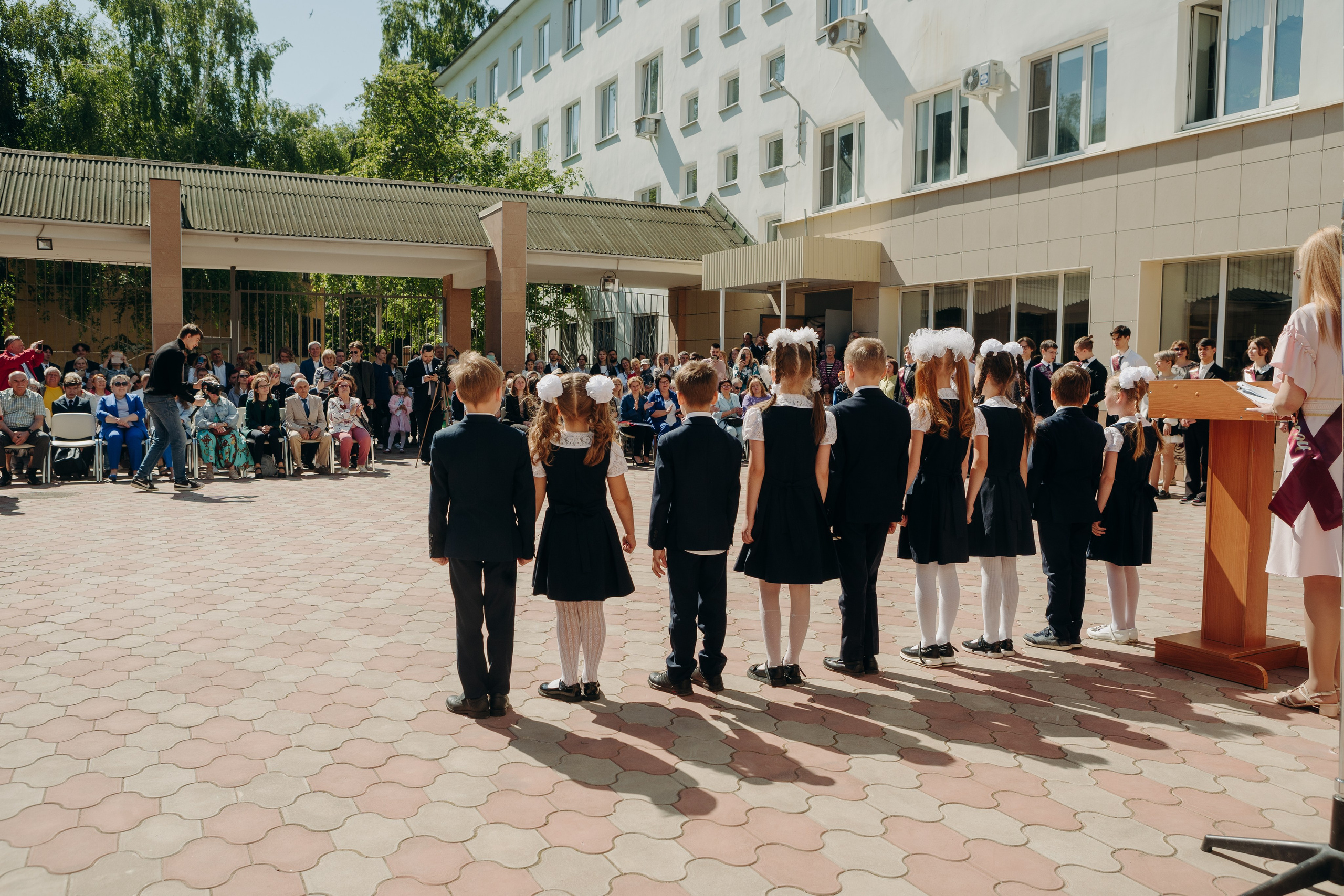 Последний звонок 2024. Фотограф Софа Самара