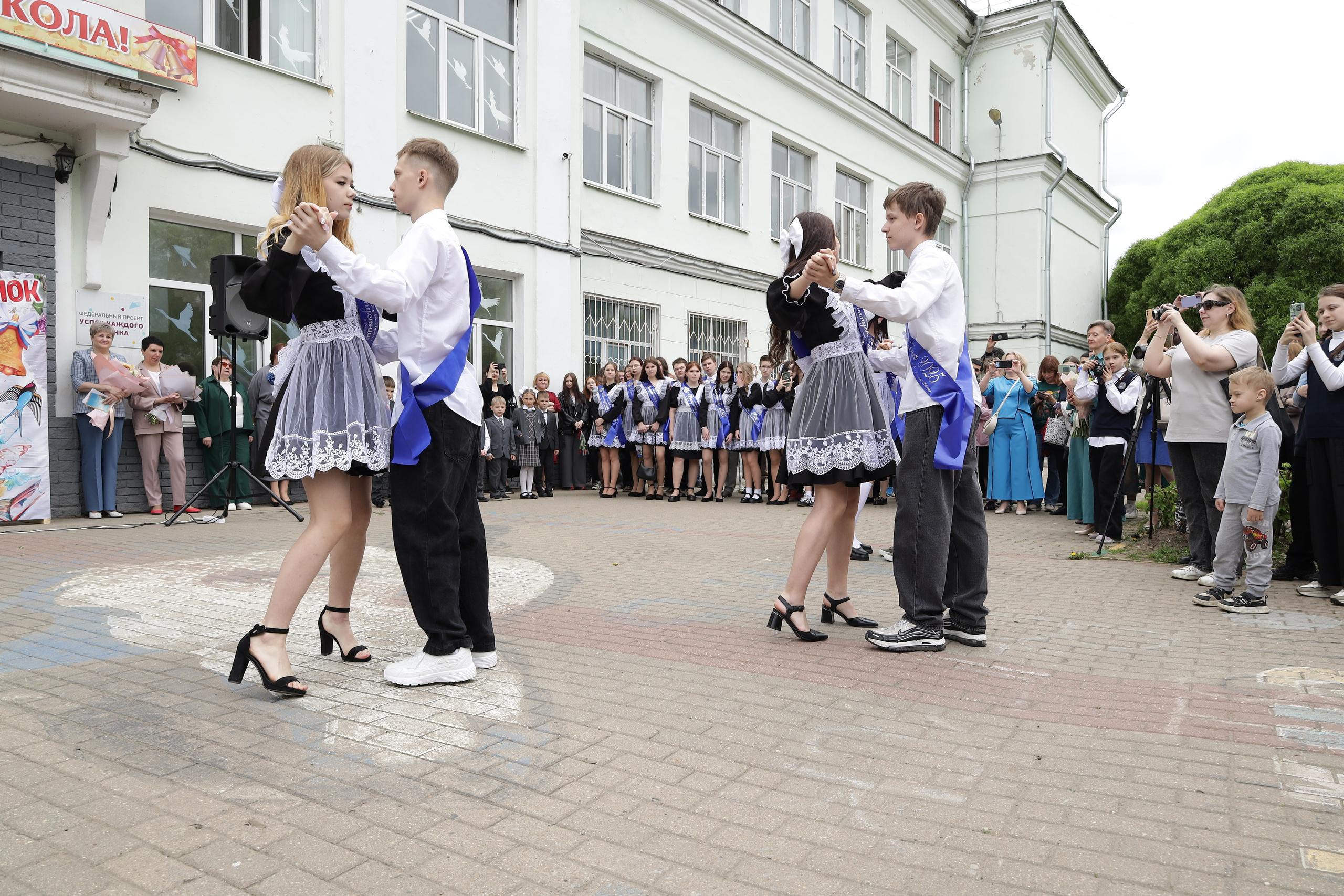 Последний звонок. Фотограф Надршина Лилия