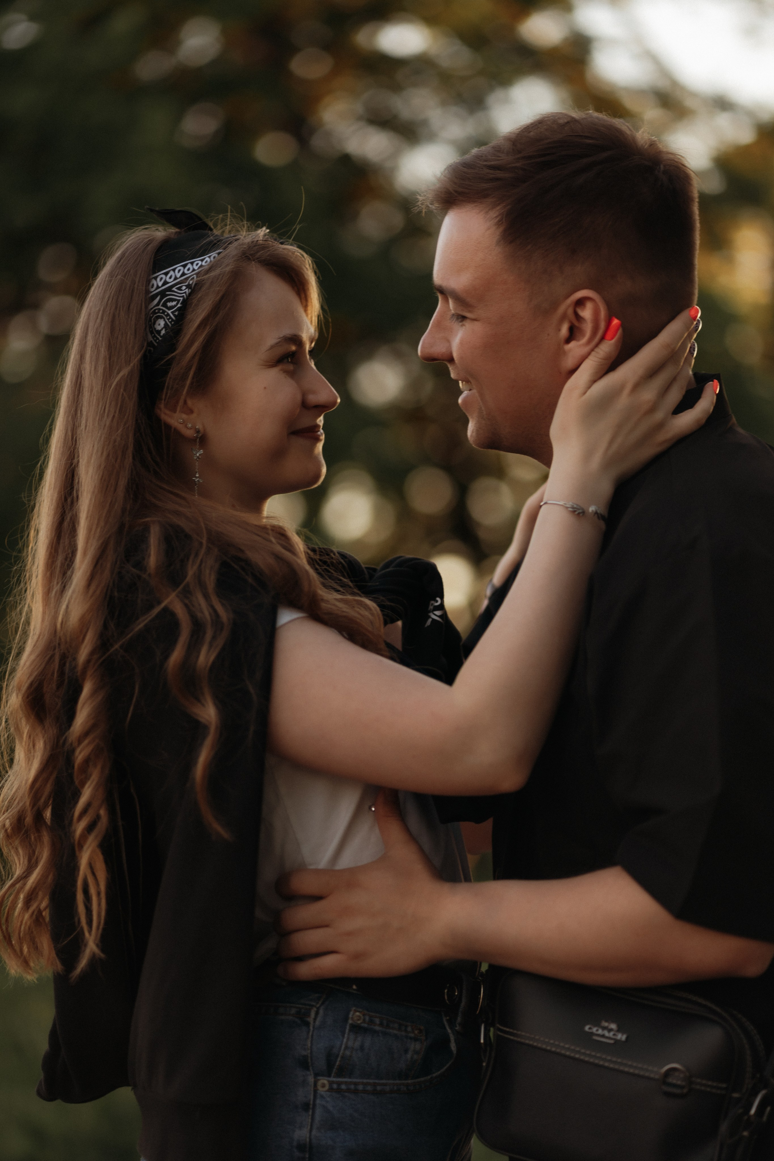 Парная уличная фотосессия в Архангельске. Портретный и свадебный фотограф в Архангельске Елизавета Стрекаловская