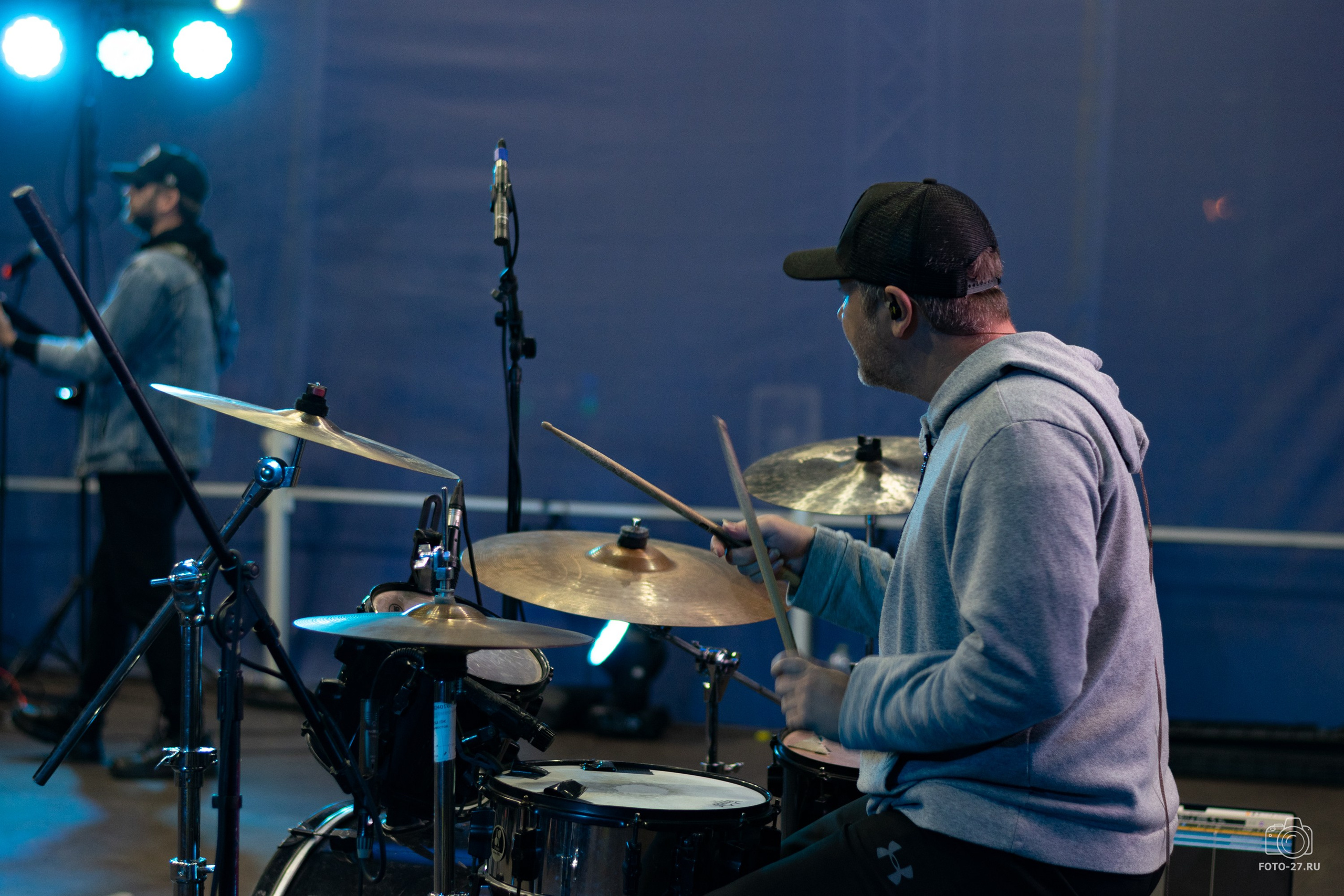 Антон Курдюмов фотограф в Хабаровске Рина Курдюмова фото27 foto27 Антон Дорофеев репортажный репортаж документалист Тони и Рина фотосоздатели Международный фестиваль Рок в защиту животных Хабаровск