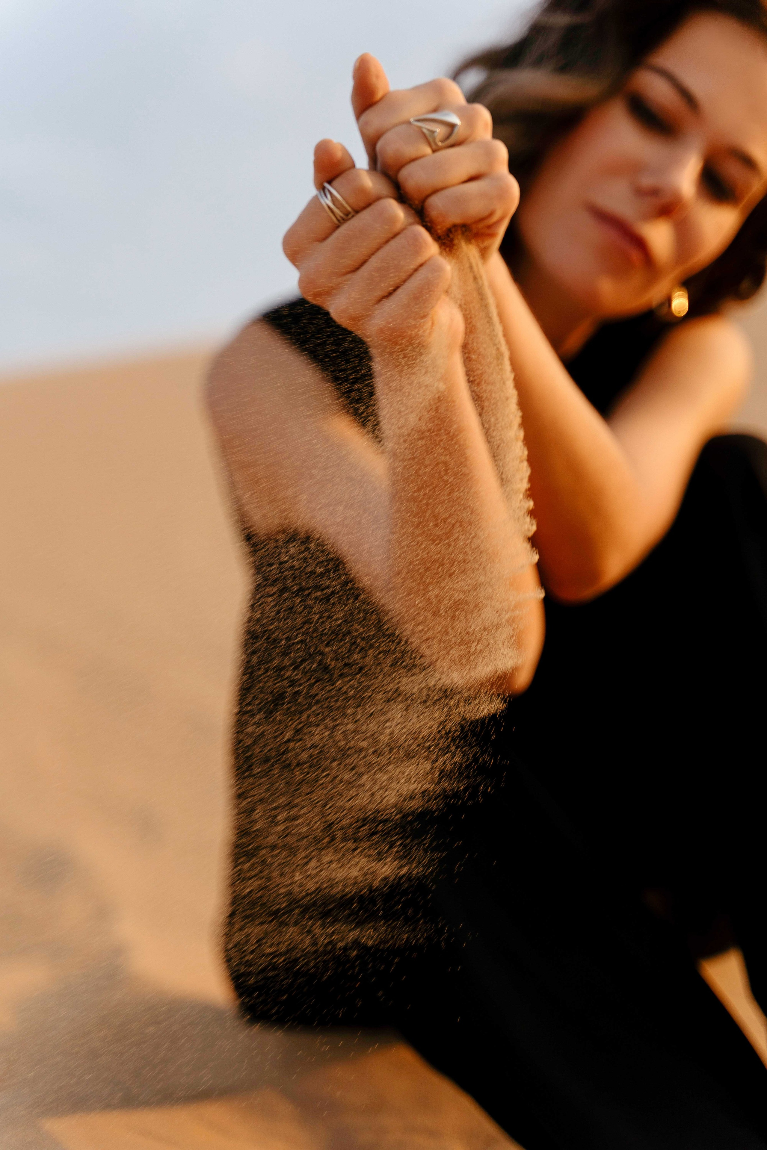 Наташа в пустыне 22 год. Фотограф и видеограф в Москве и Абу Даби Мария Кулагина