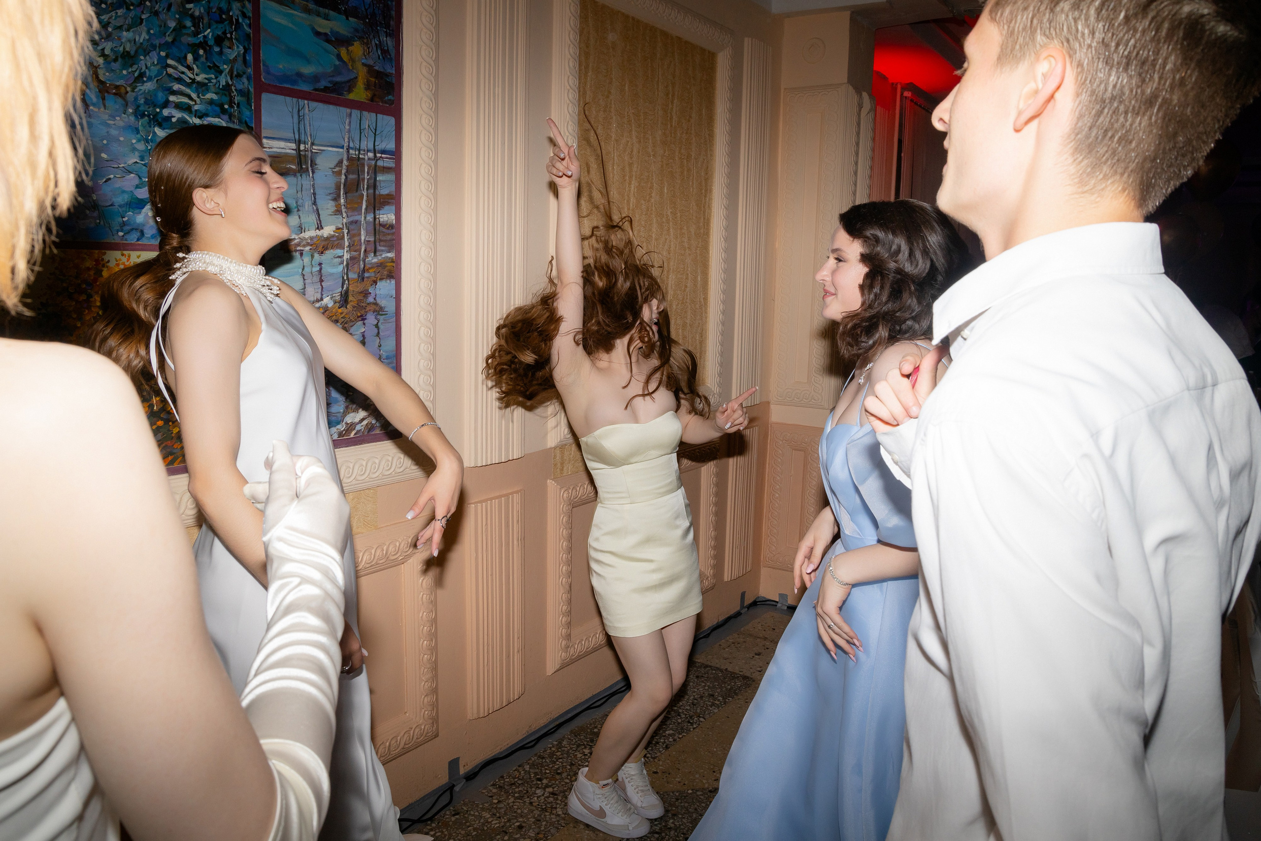 Школьный выпускной 2024 год в Соколе (Минск). Свадебный фотограф в Минске/Беларуси Сергей Спиридонов