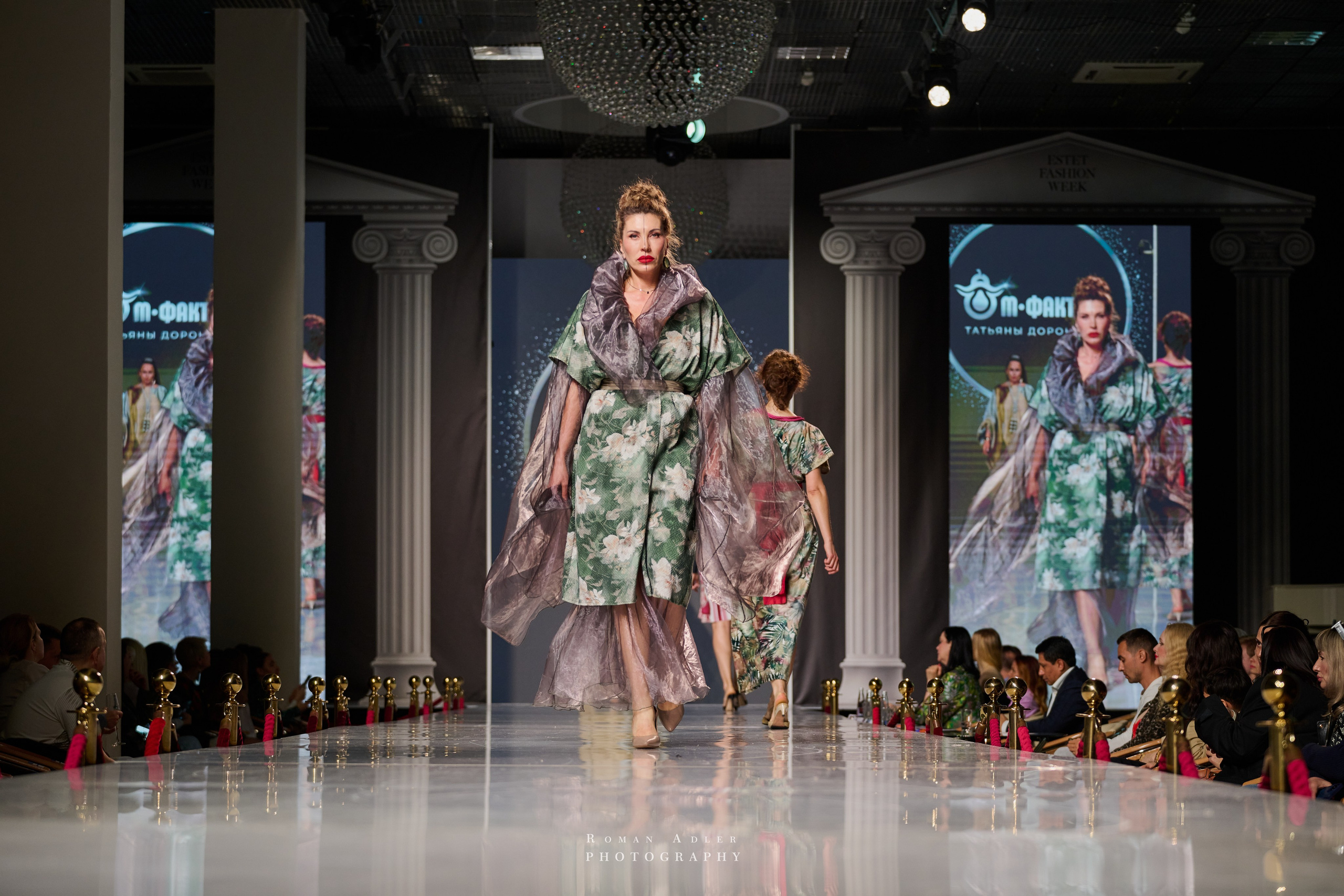 ESTET FASHION WEEK ВЕСНА — 2025. Фотограф Роман Адлер