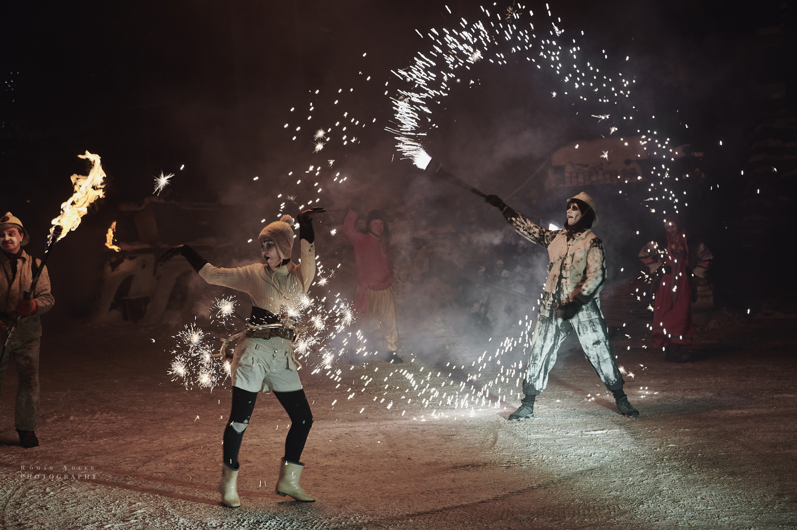 Новогодняя сказка от Ночных волков. Фотограф Роман Адлер