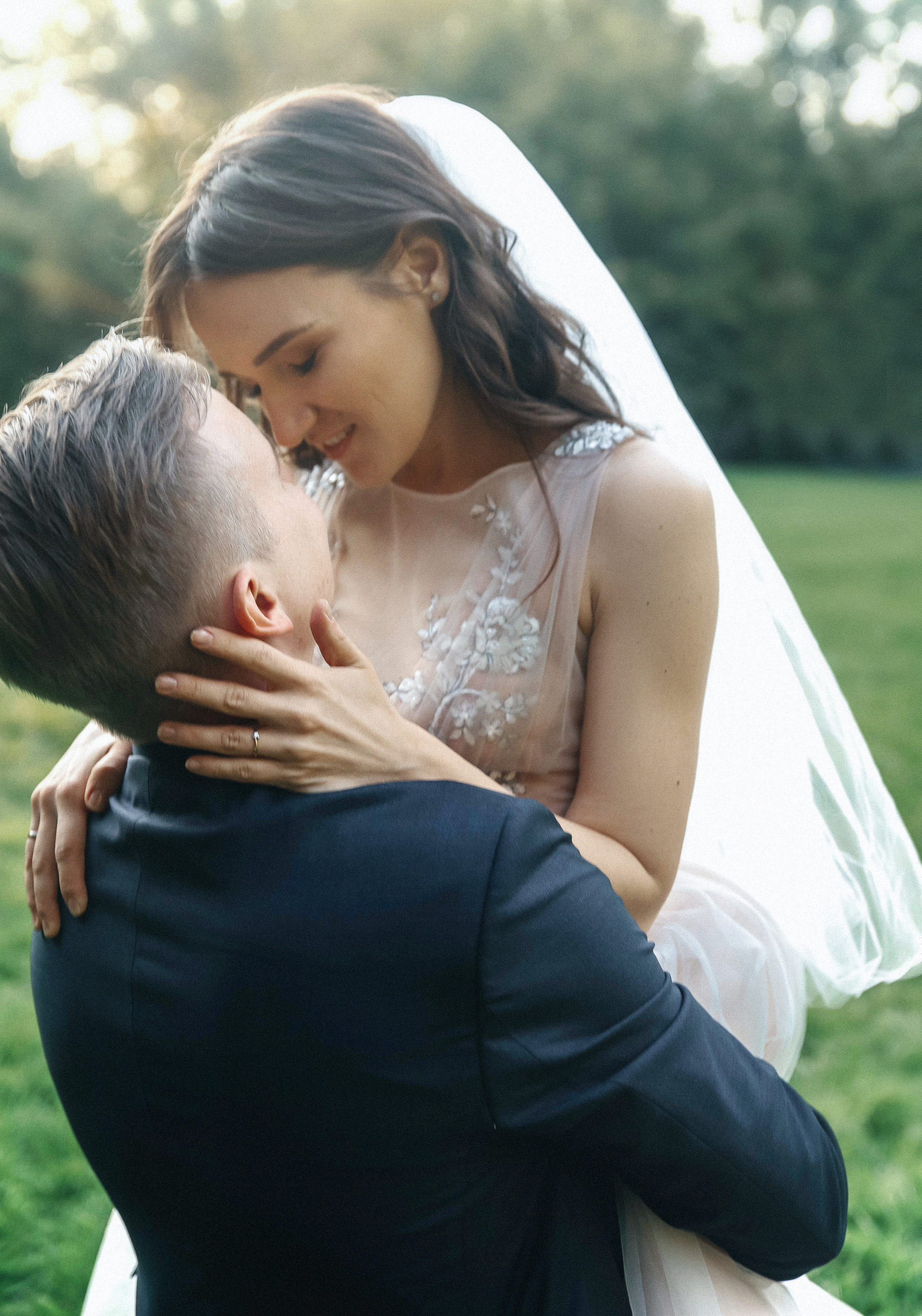 Свадебная фотосессия в Измайловском парке. Свадебный и семейный фотограф в Москве