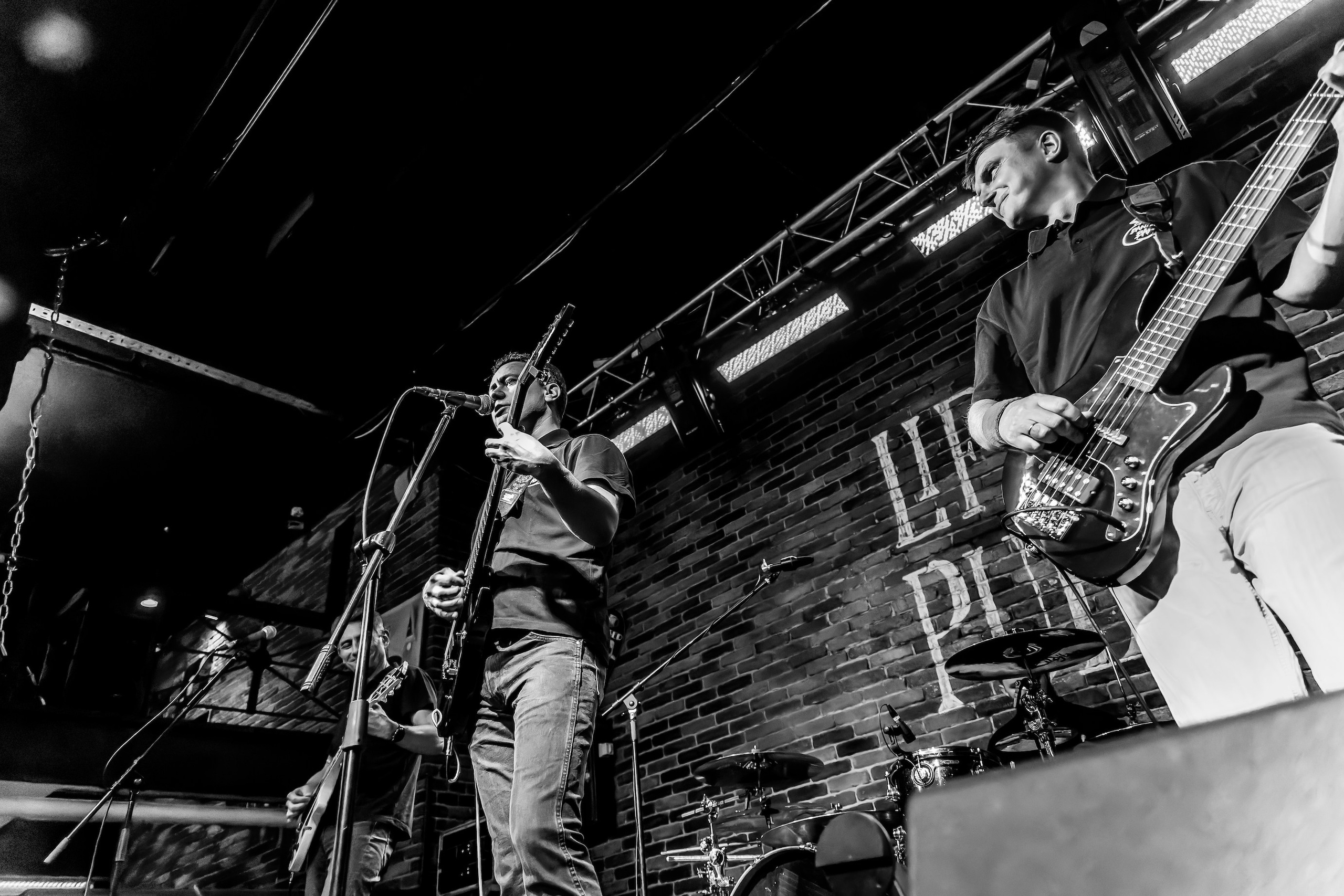 LifePub 29.03.2023. Московская кавер-группа BankBand