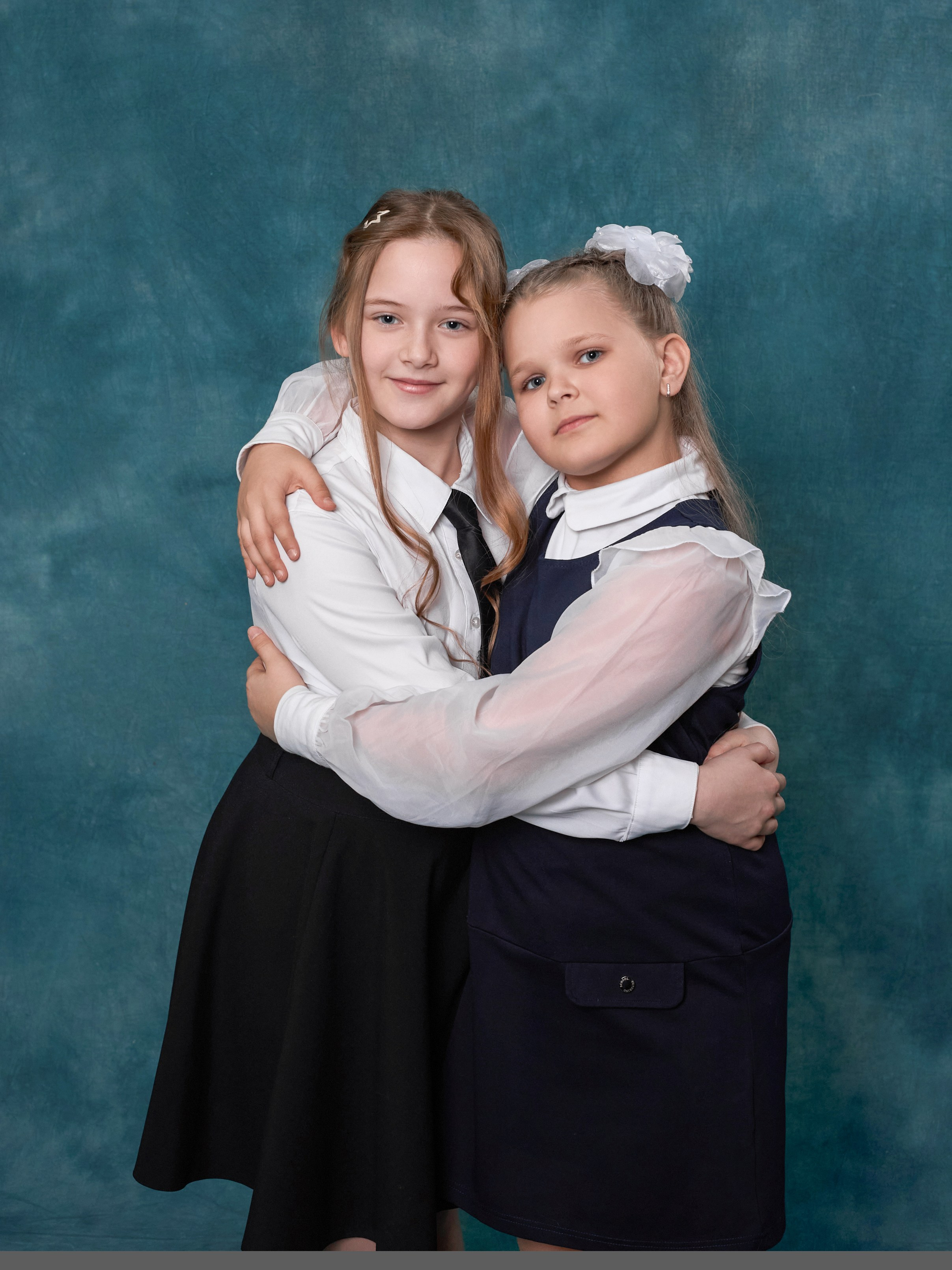 Школьный альбом "Кубы бирюза". Выпускные альбомы в Тюмени для школ, садов, вузов спортивных секций