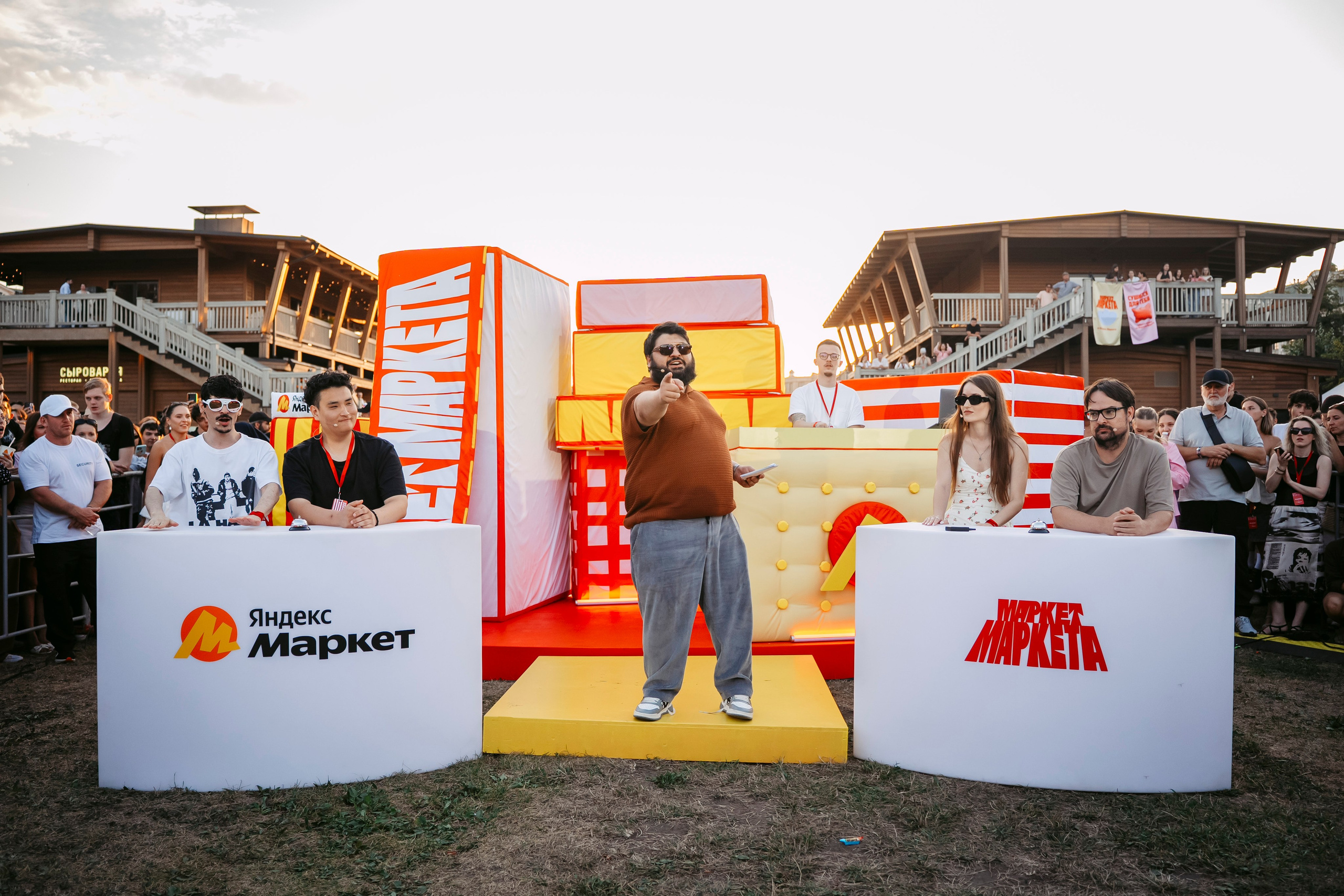 Маркет Маркета. Казань / 2025. Саша Копылов, фотограф в Казани