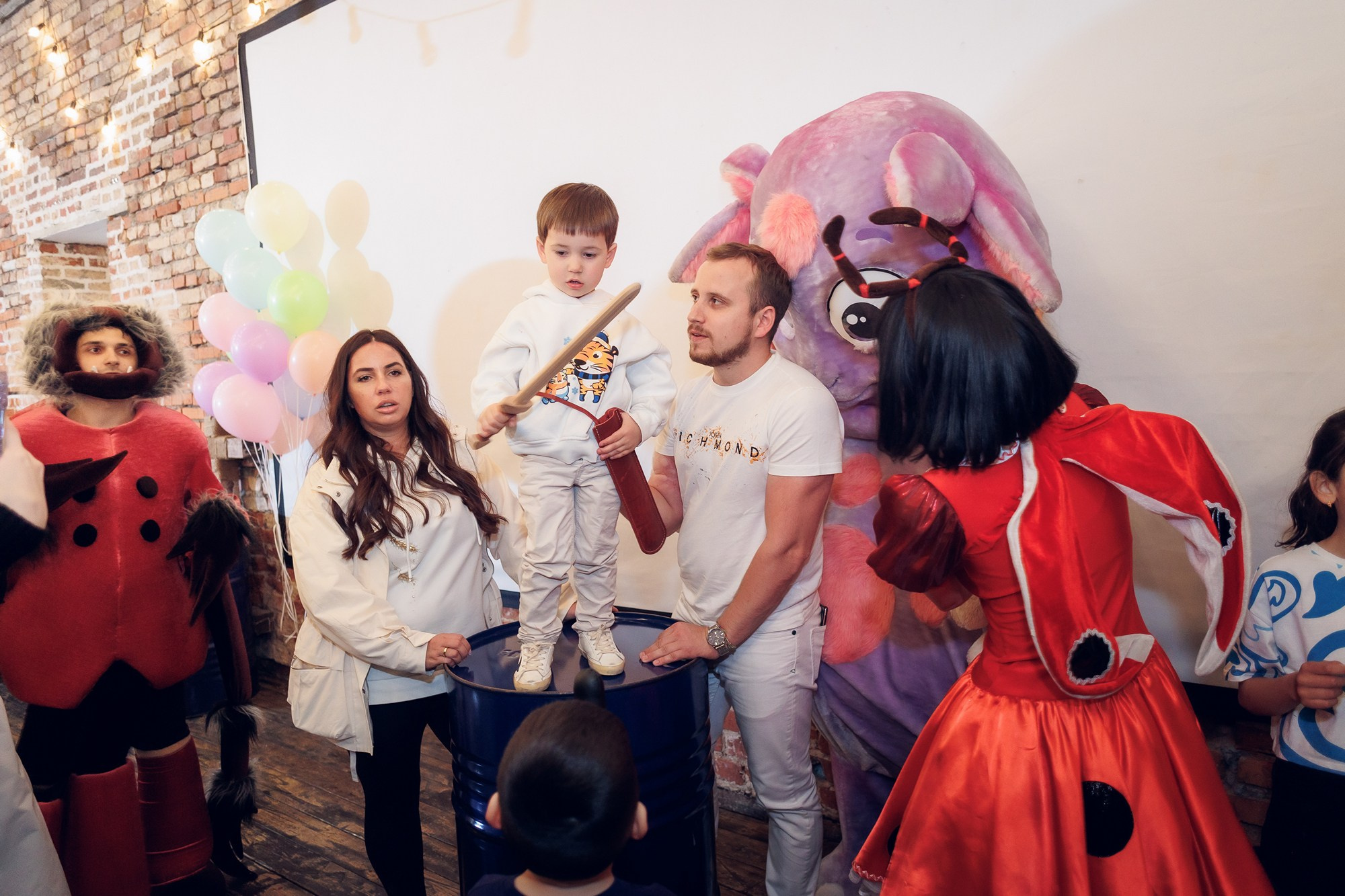 ДР В ЛОФТЕ. Свадебный и репортажный фотограф в Москве и Московской области