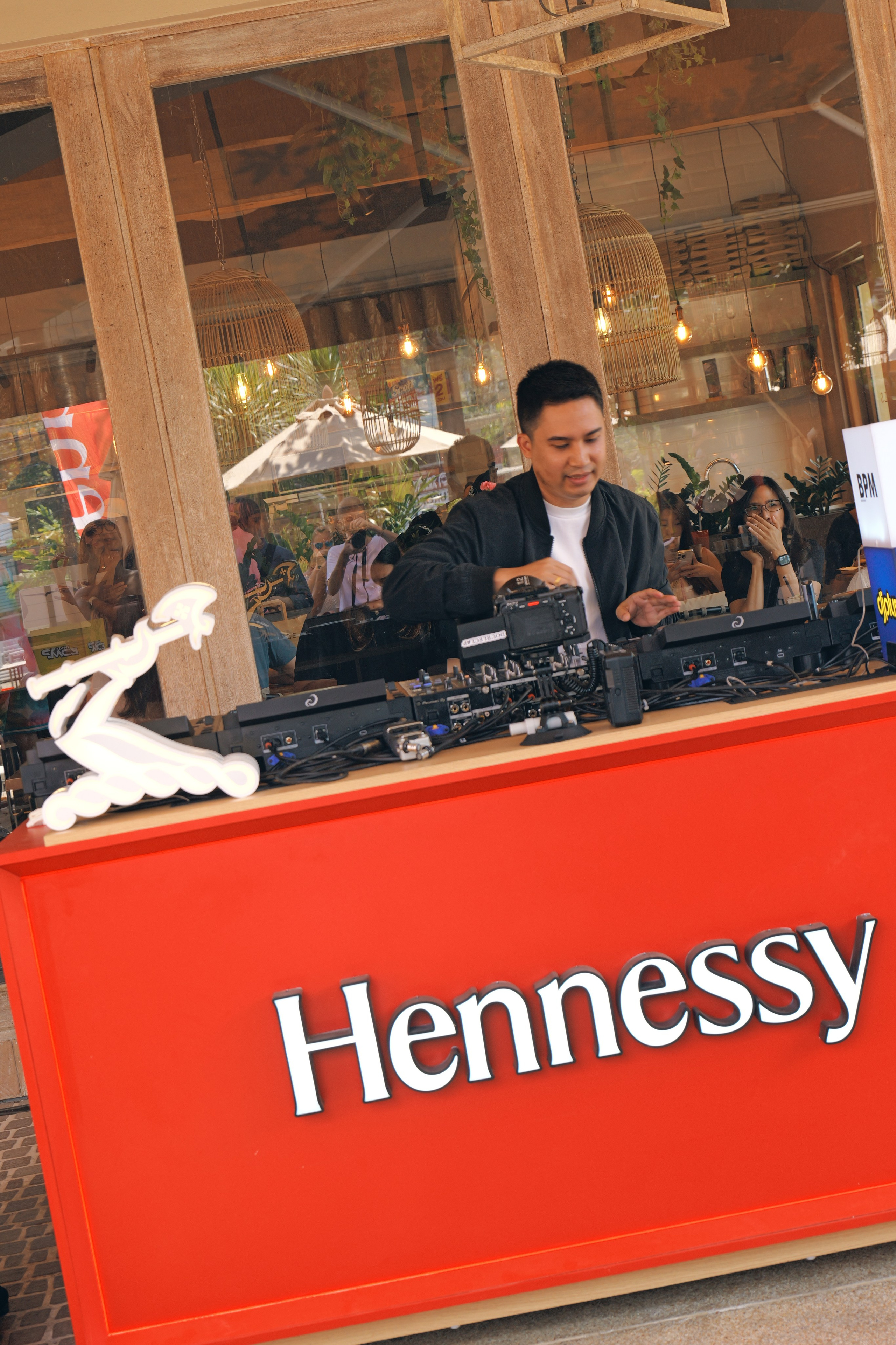 Artists, toga concert, concert photography, del mar, yoga beach club, dj shoot