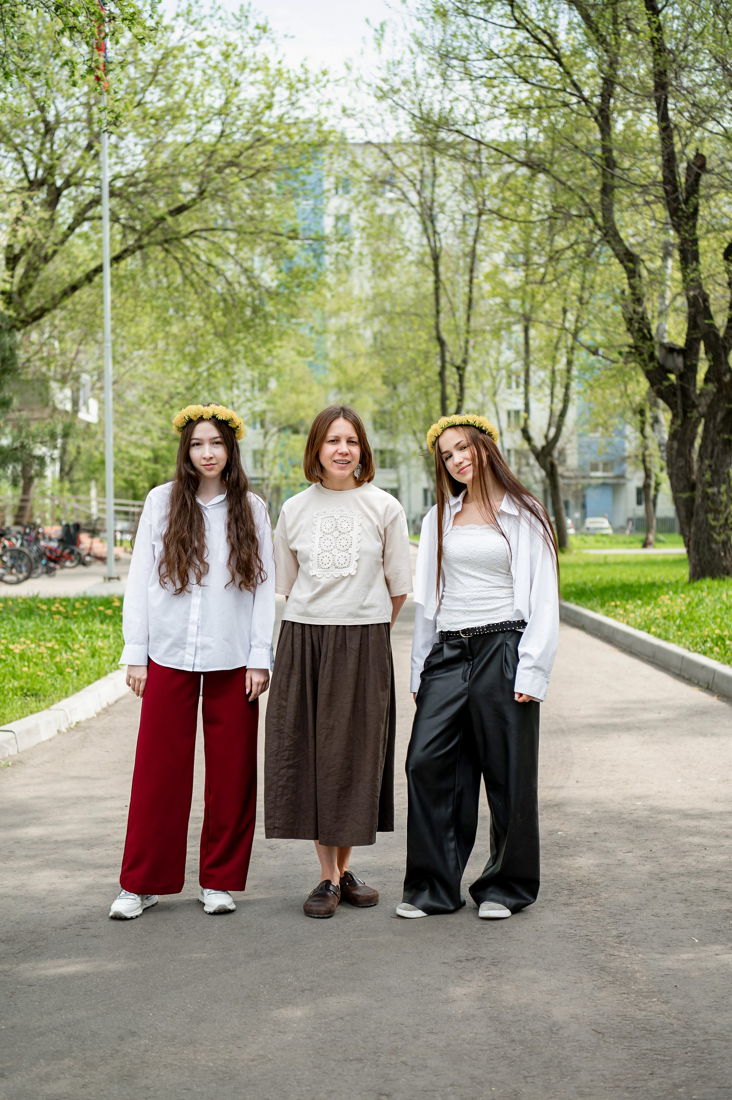 Фотосессия в классе и на территории школы. 9-М класс Школа 1568. Детский и семейный фотограф г. Москва Оксана Катаджи