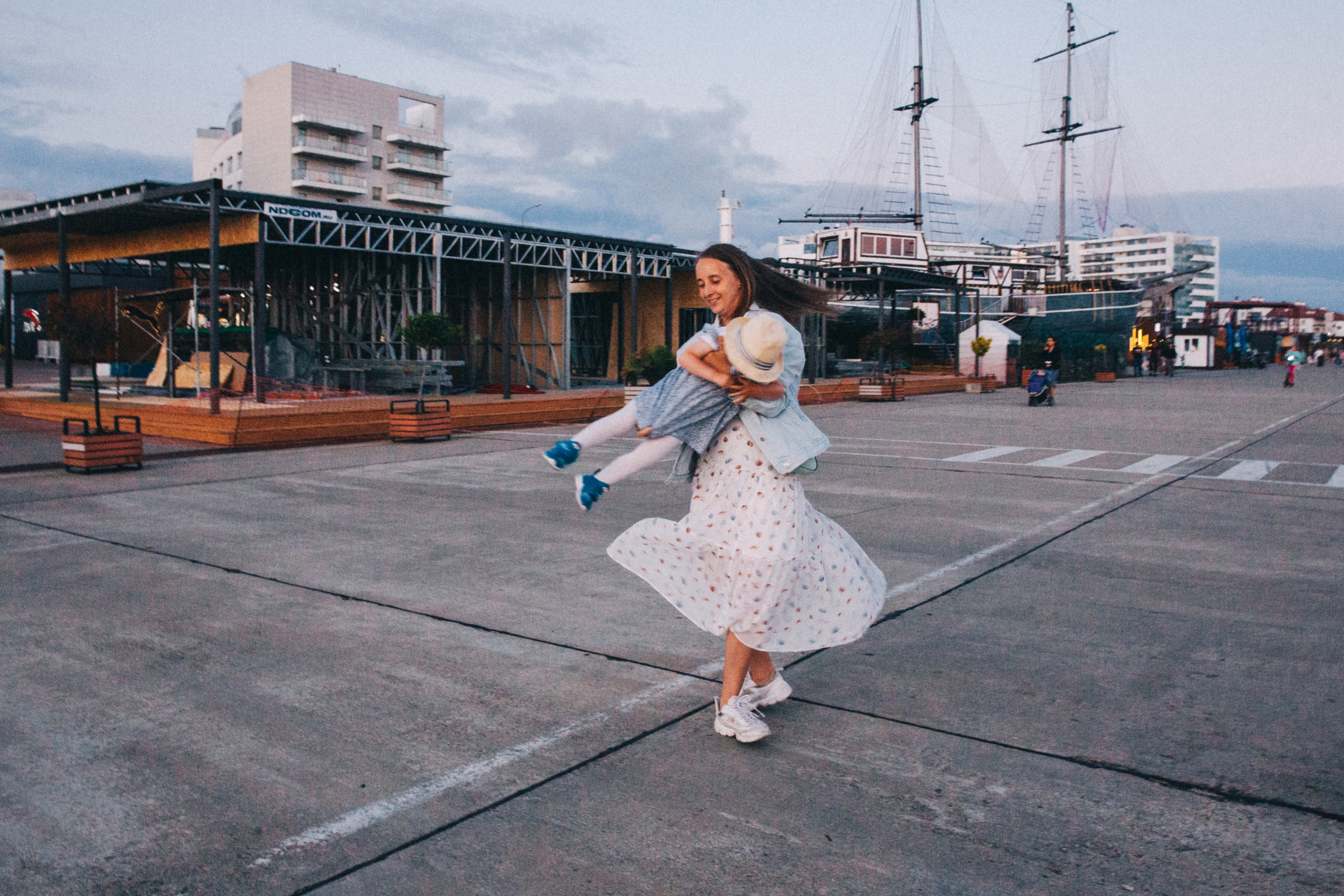 Вася, Маша, Соня. Отпуск в Адлере. Семейный фотограф, фотограф родов, репортажей фотограф в Санкт-Петербу