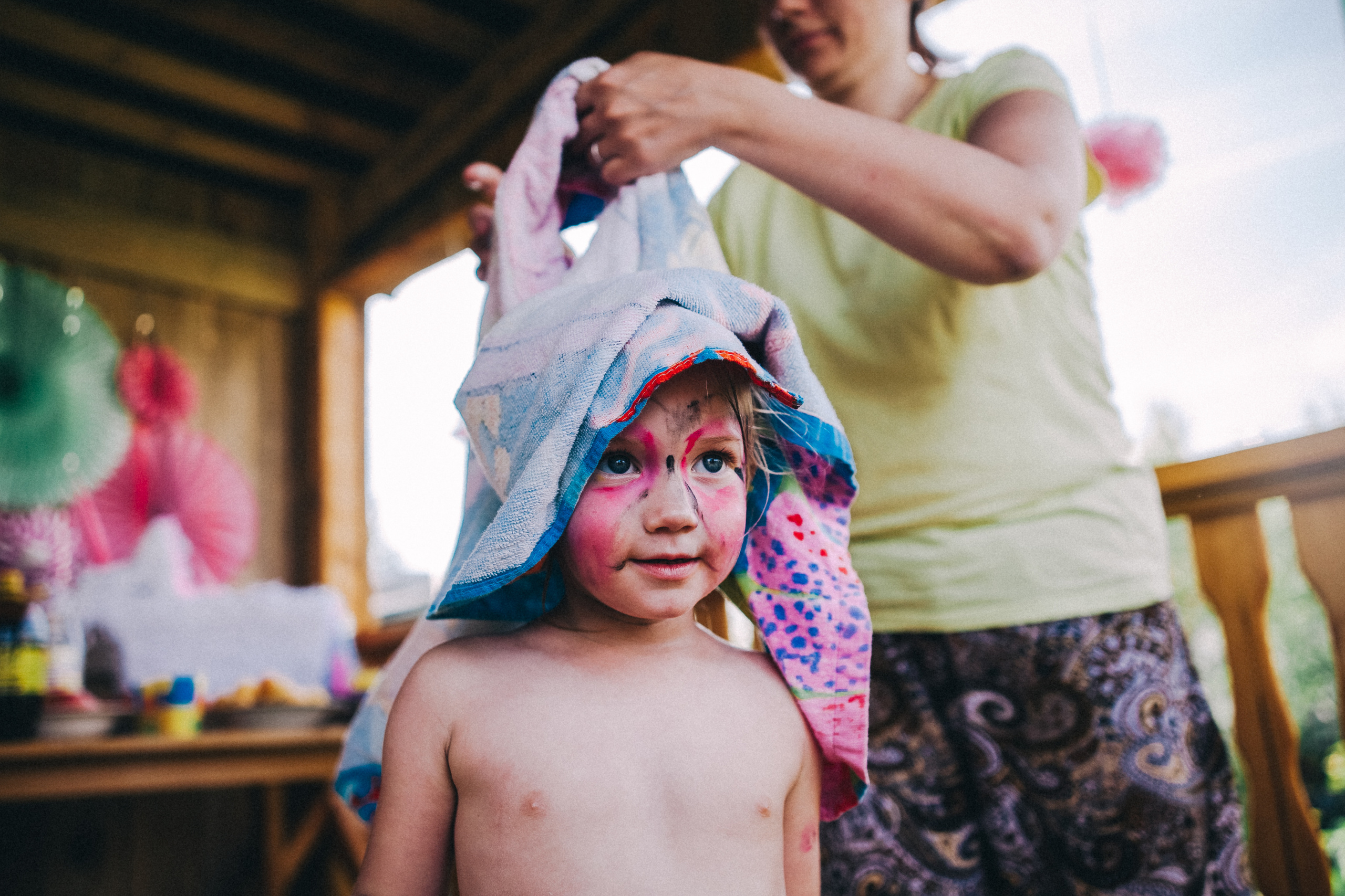 Ульяше 5 лет. Дачный деньрожденский день. Семейный фотограф, фотограф родов, репортажей фотограф в Санкт-Петербу