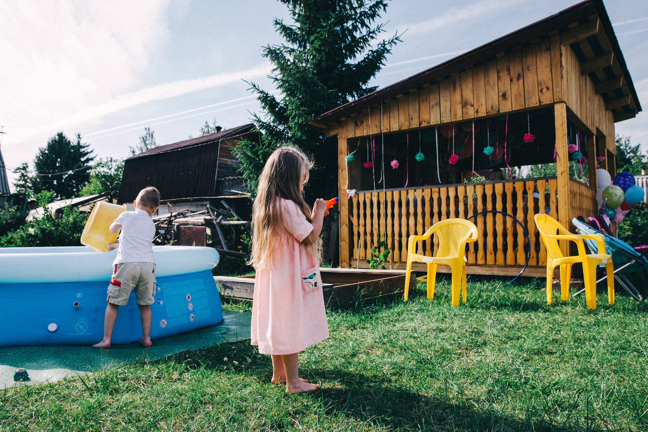 Ульяше 5 лет. Дачный деньрожденский день. Семейный фотограф, фотограф родов, репортажей фотограф в Санкт-Петербу
