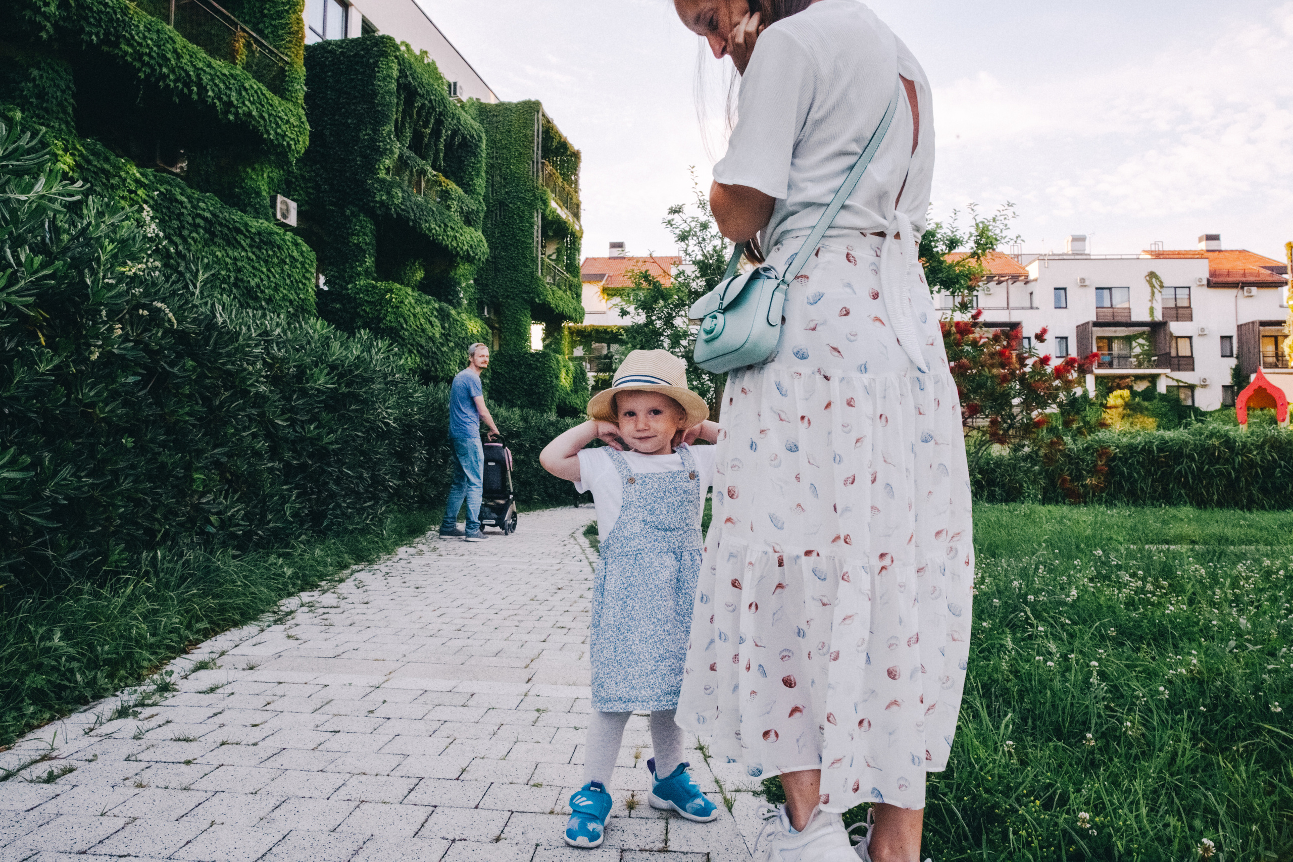 Вася, Маша, Соня. Отпуск в Адлере. Семейный фотограф, фотограф родов, репортажей фотограф в Санкт-Петербу