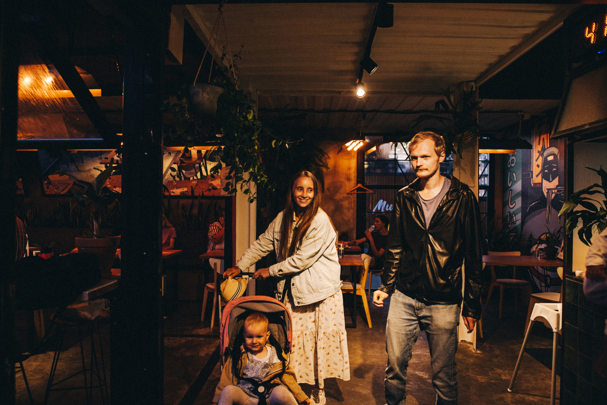 Вася, Маша, Соня. Отпуск в Адлере. Семейный фотограф, фотограф родов, репортажей фотограф в Санкт-Петербу