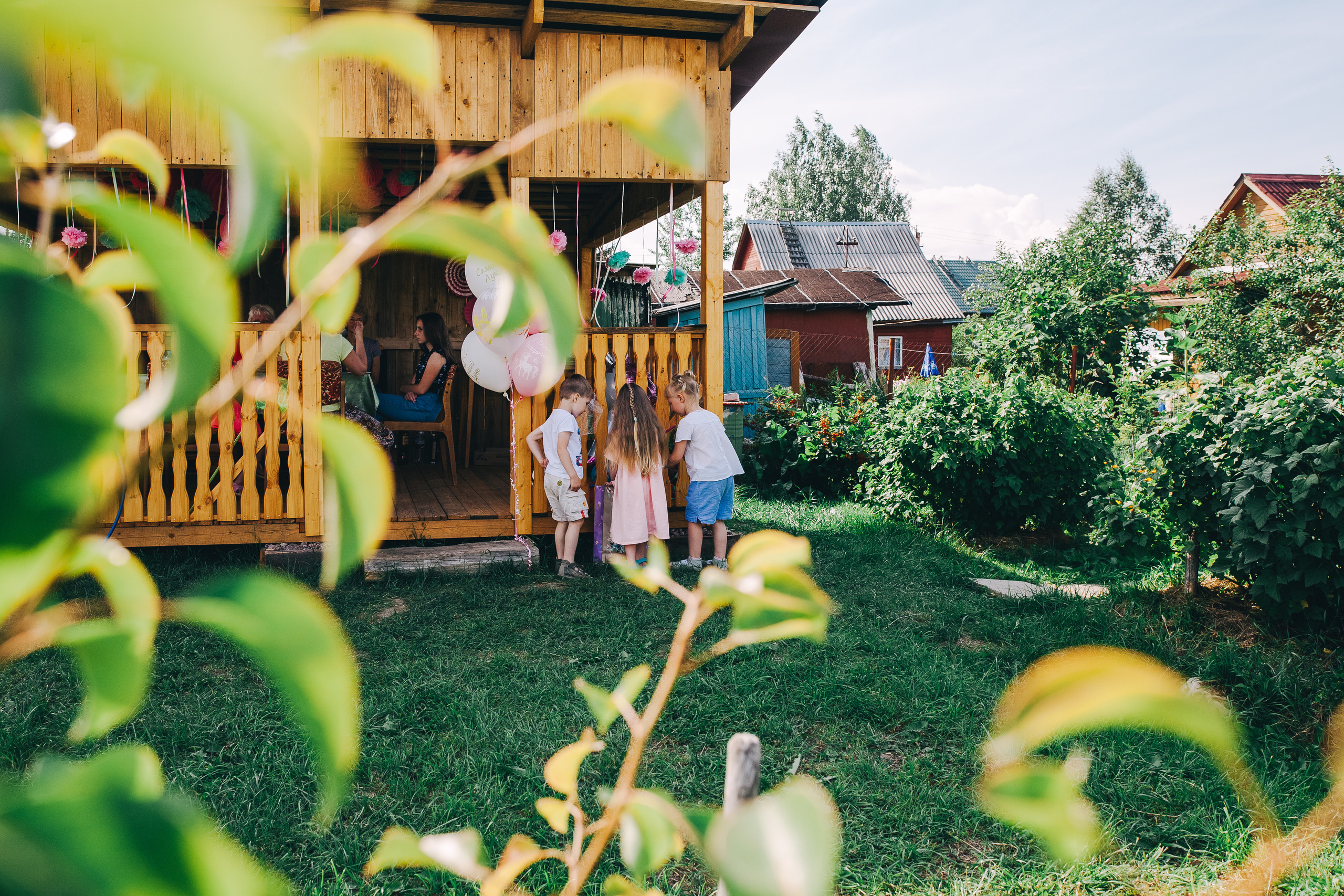 Ульяше 5 лет. Дачный деньрожденский день. Семейный фотограф, фотограф родов, репортажей фотограф в Санкт-Петербу
