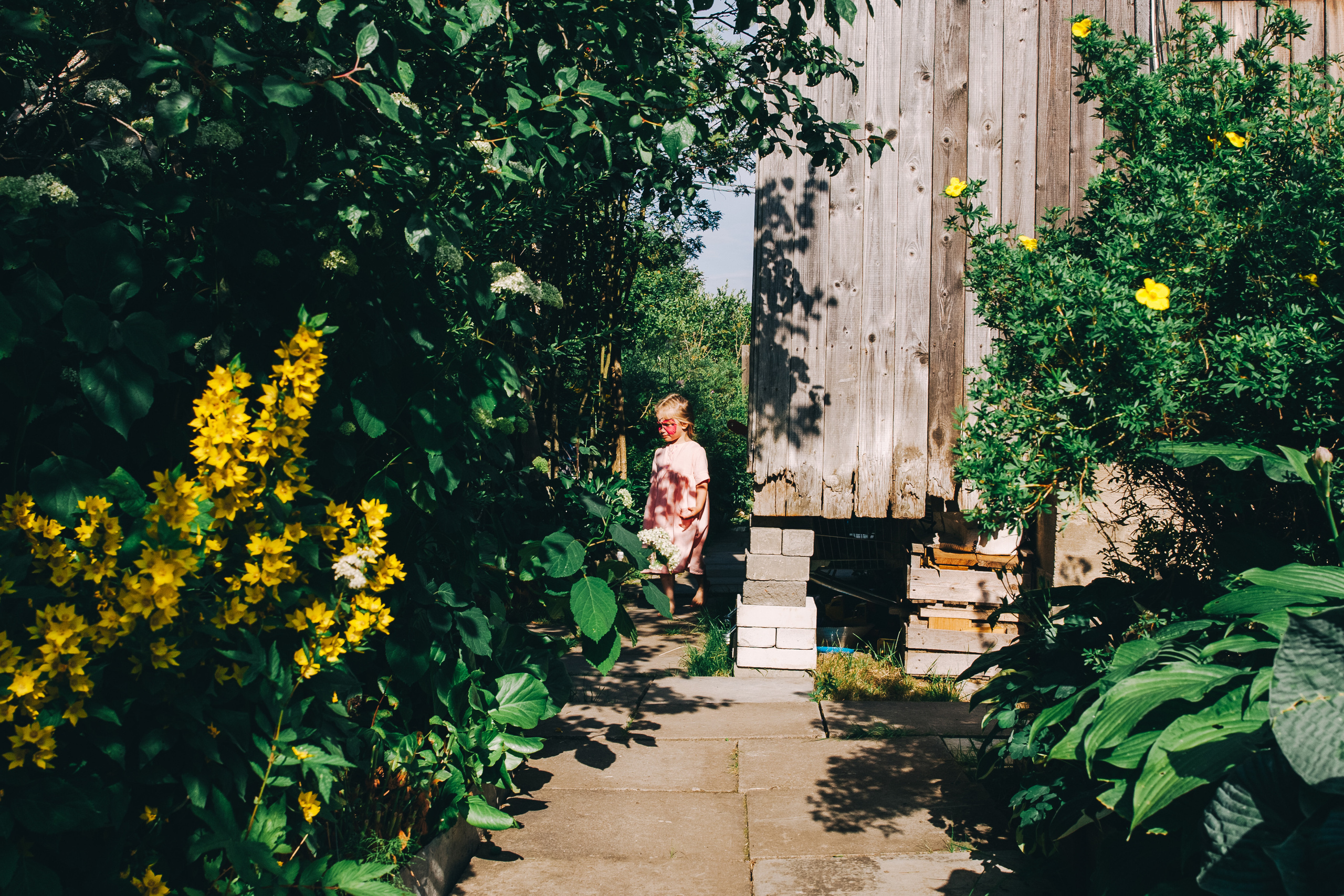 Ульяше 5 лет. Дачный деньрожденский день. Семейный фотограф, фотограф родов, репортажей фотограф в Санкт-Петербу