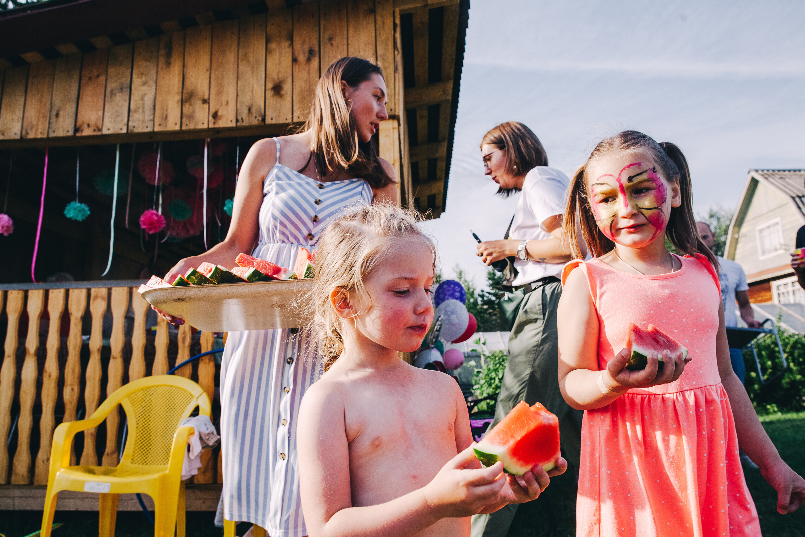 Ульяше 5 лет. Дачный деньрожденский день. Семейный фотограф, фотограф родов, репортажей фотограф в Санкт-Петербу