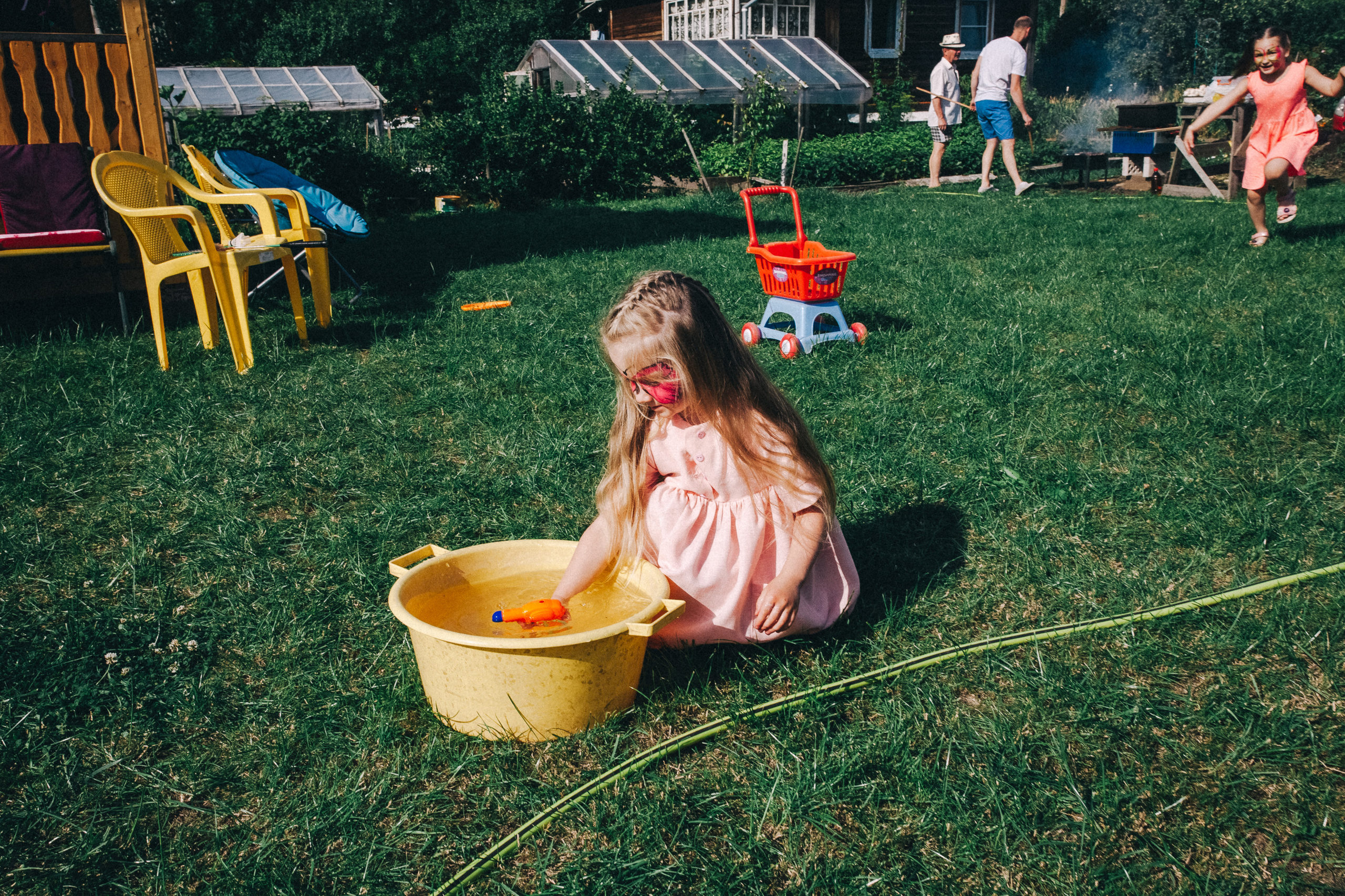 Ульяше 5 лет. Дачный деньрожденский день. Семейный фотограф, фотограф родов, репортажей фотограф в Санкт-Петербу