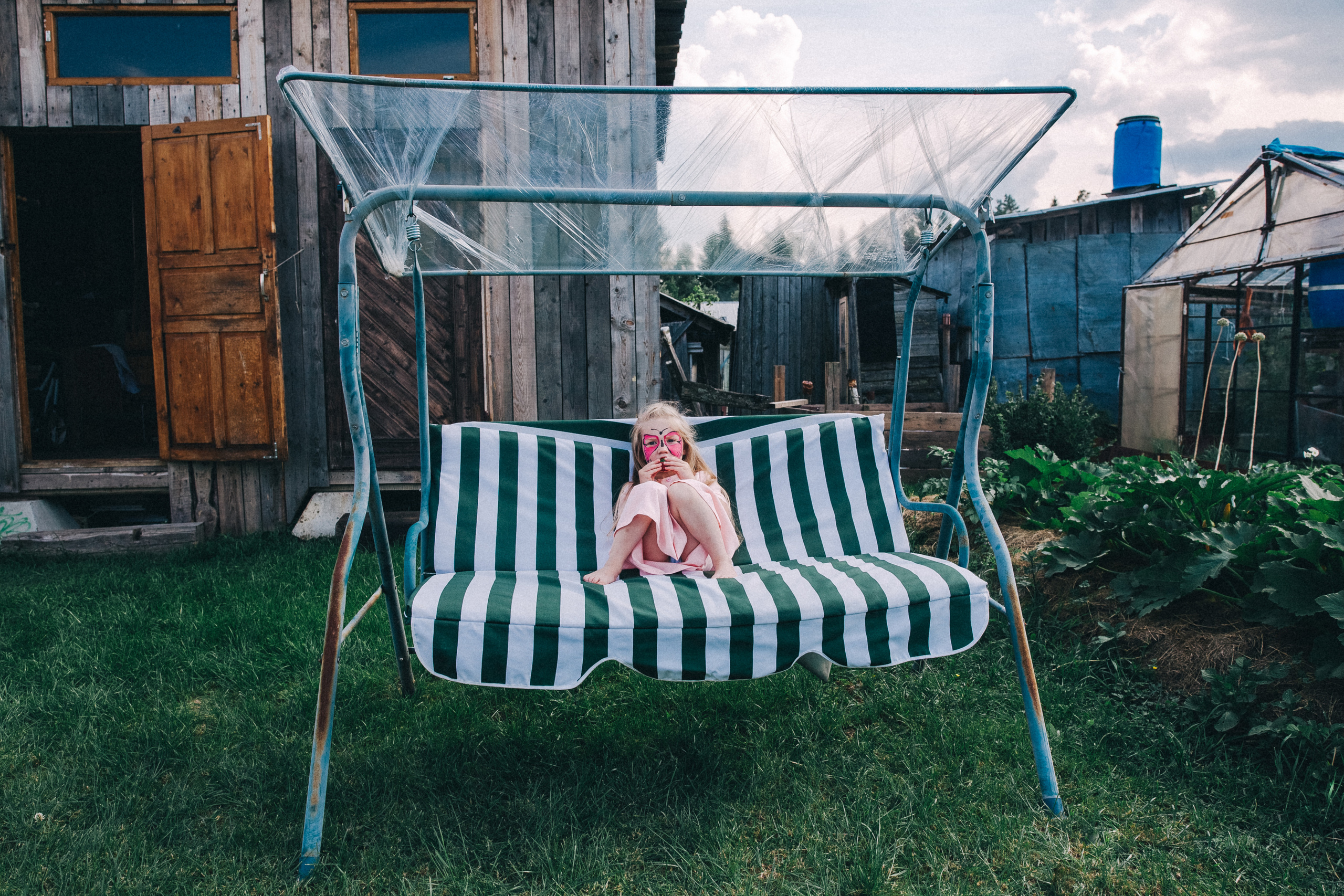 Ульяше 5 лет. Дачный деньрожденский день. Семейный фотограф, фотограф родов, репортажей фотограф в Санкт-Петербу