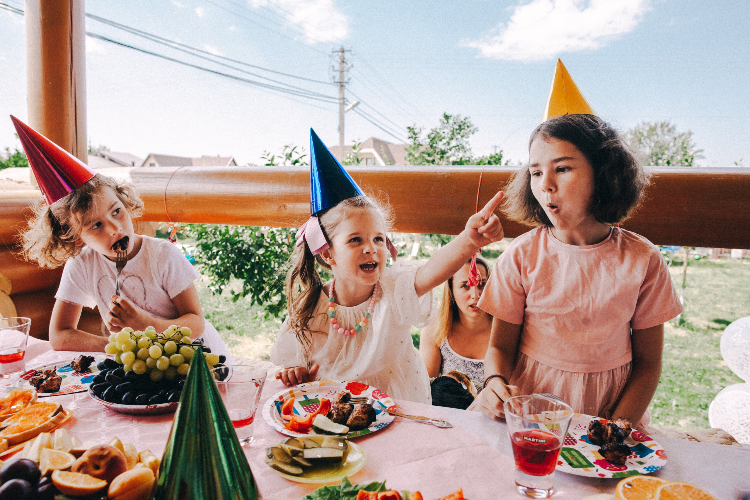 Есении 5 лет. ДР на даче. Семейный фотограф, фотограф родов, репортажей фотограф в Санкт-Петербу
