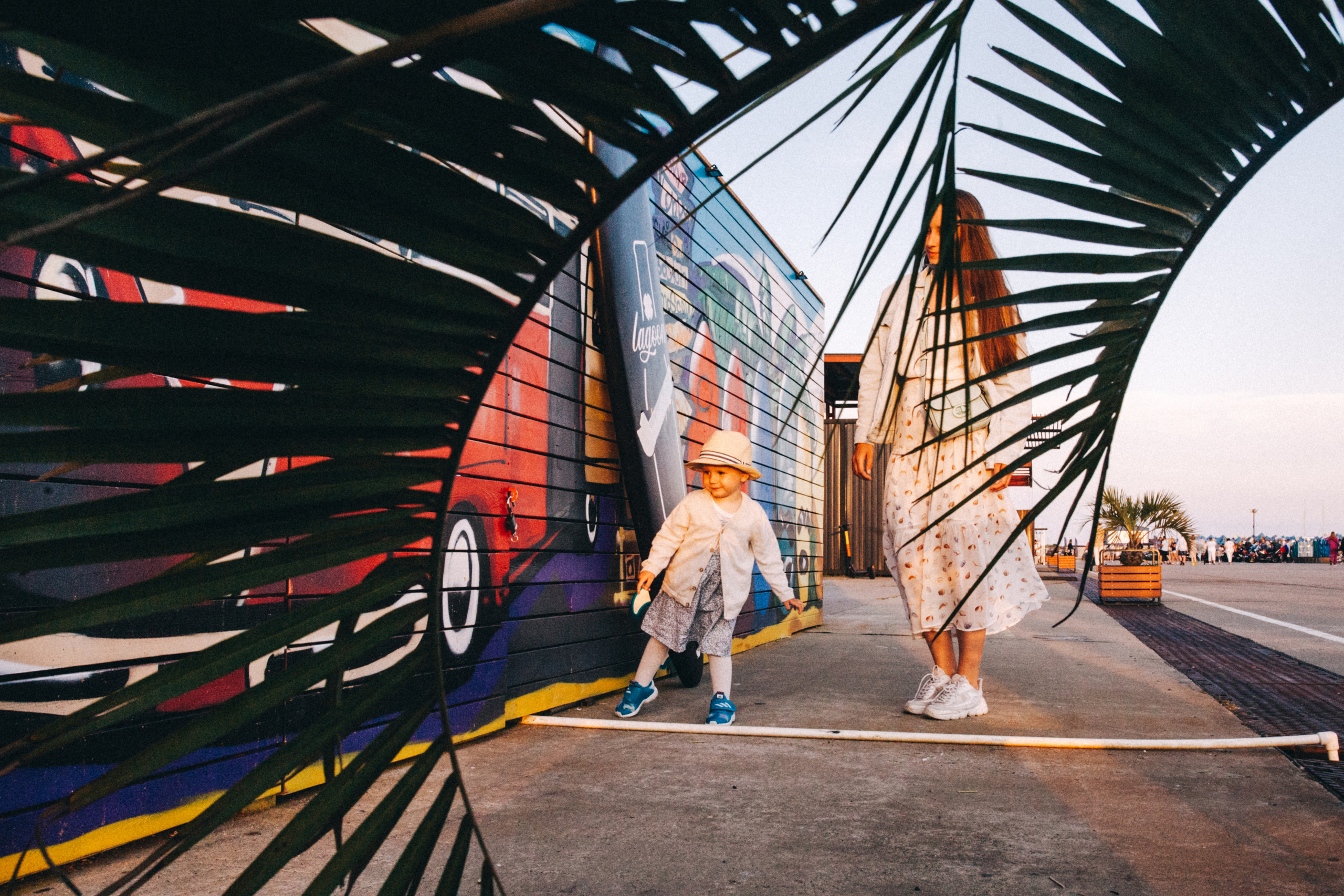 Вася, Маша, Соня. Отпуск в Адлере. Семейный фотограф, фотограф родов, репортажей фотограф в Санкт-Петербу