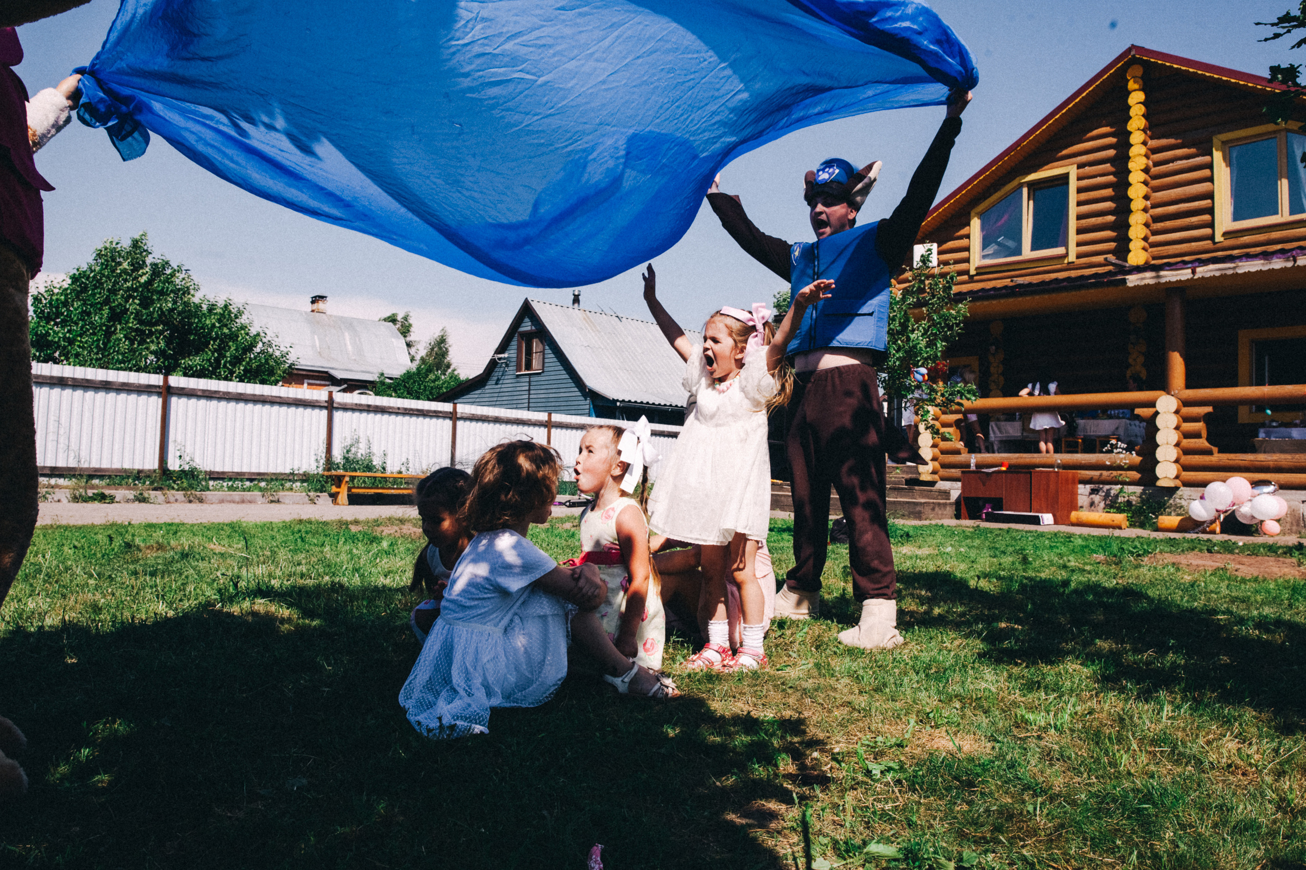Есении 5 лет. ДР на даче. Семейный фотограф, фотограф родов, репортажей фотограф в Санкт-Петербу
