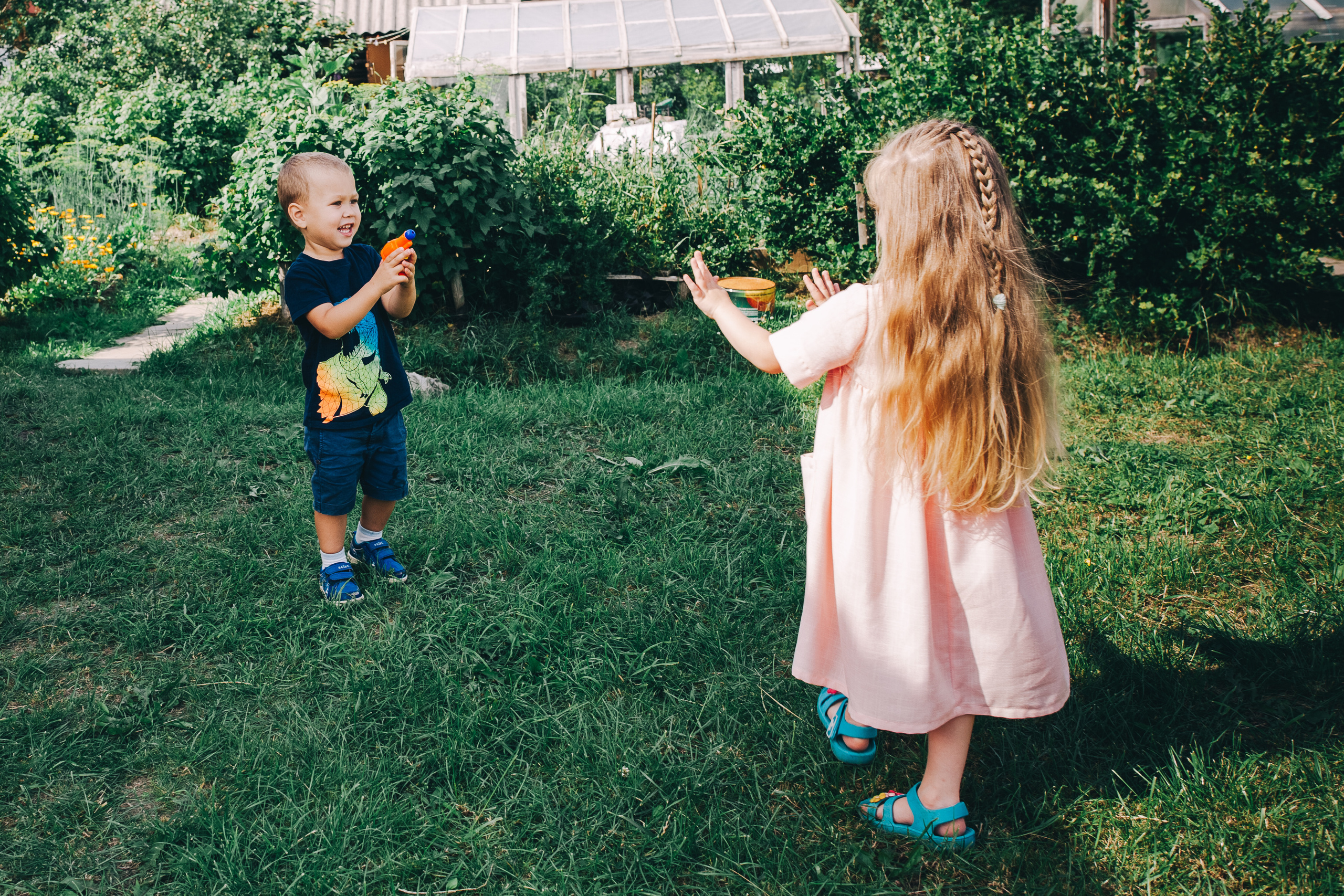 Ульяше 5 лет. Дачный деньрожденский день. Семейный фотограф, фотограф родов, репортажей фотограф в Санкт-Петербу