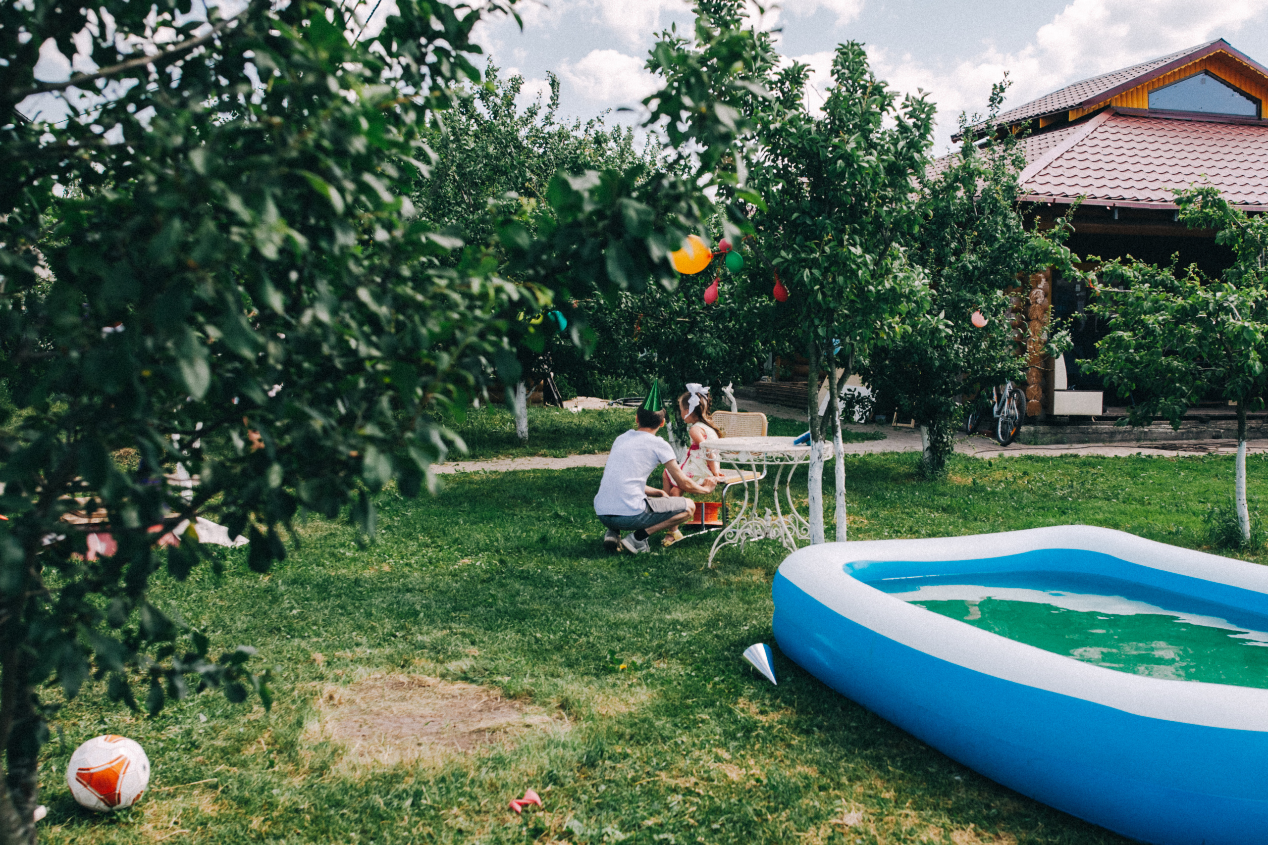 Есении 5 лет. ДР на даче. Семейный фотограф, фотограф родов, репортажей фотограф в Санкт-Петербу