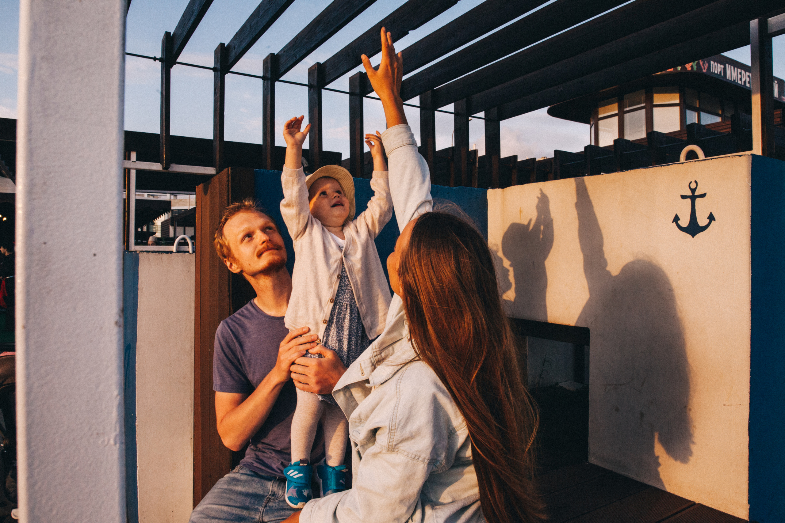 Вася, Маша, Соня. Отпуск в Адлере. Семейный фотограф, фотограф родов, репортажей фотограф в Санкт-Петербу