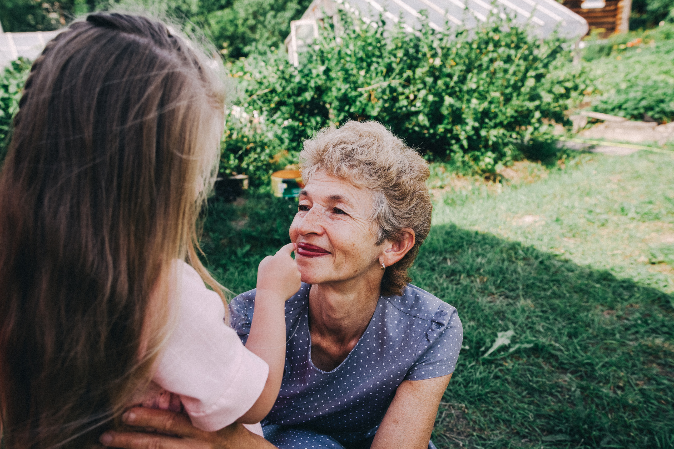 Ульяше 5 лет. Дачный деньрожденский день. Семейный фотограф, фотограф родов, репортажей фотограф в Санкт-Петербу