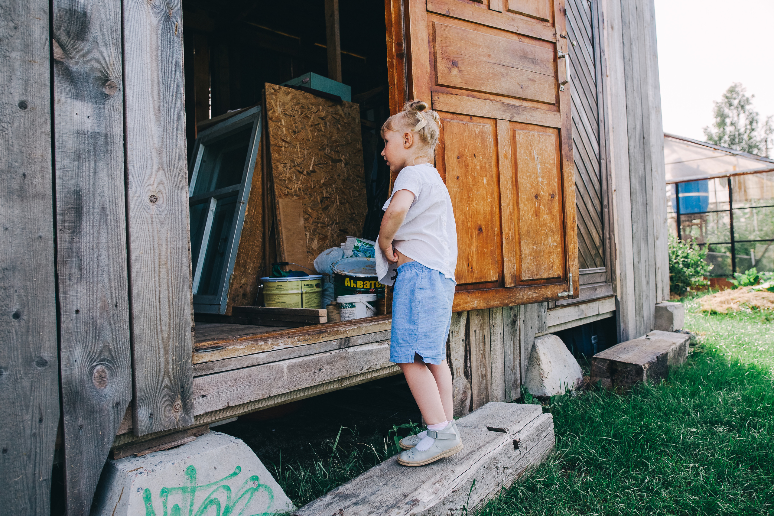 Ульяше 5 лет. Дачный деньрожденский день. Семейный фотограф, фотограф родов, репортажей фотограф в Санкт-Петербу
