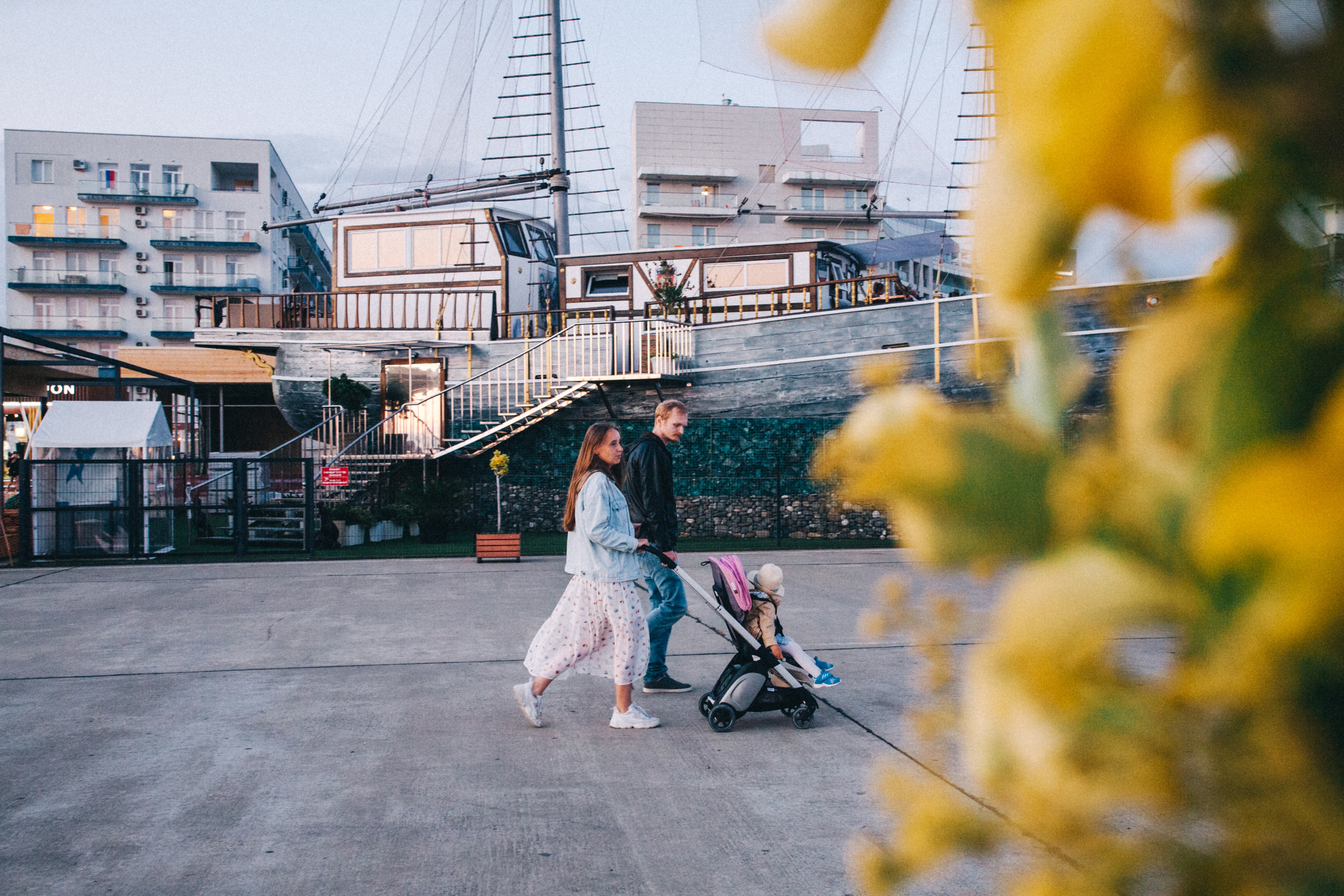 Вася, Маша, Соня. Отпуск в Адлере. Семейный фотограф, фотограф родов, репортажей фотограф в Санкт-Петербу