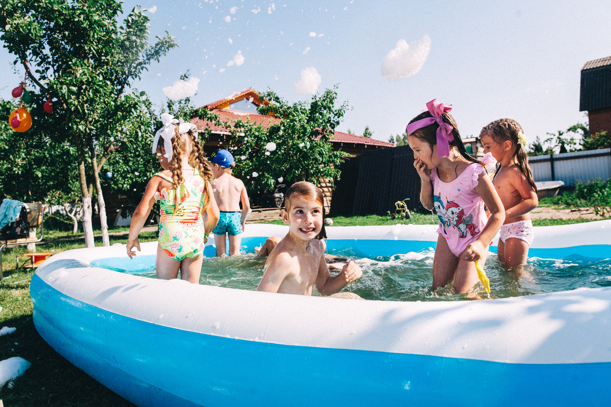 Есении 5 лет. ДР на даче. Семейный фотограф, фотограф родов, репортажей фотограф в Санкт-Петербу