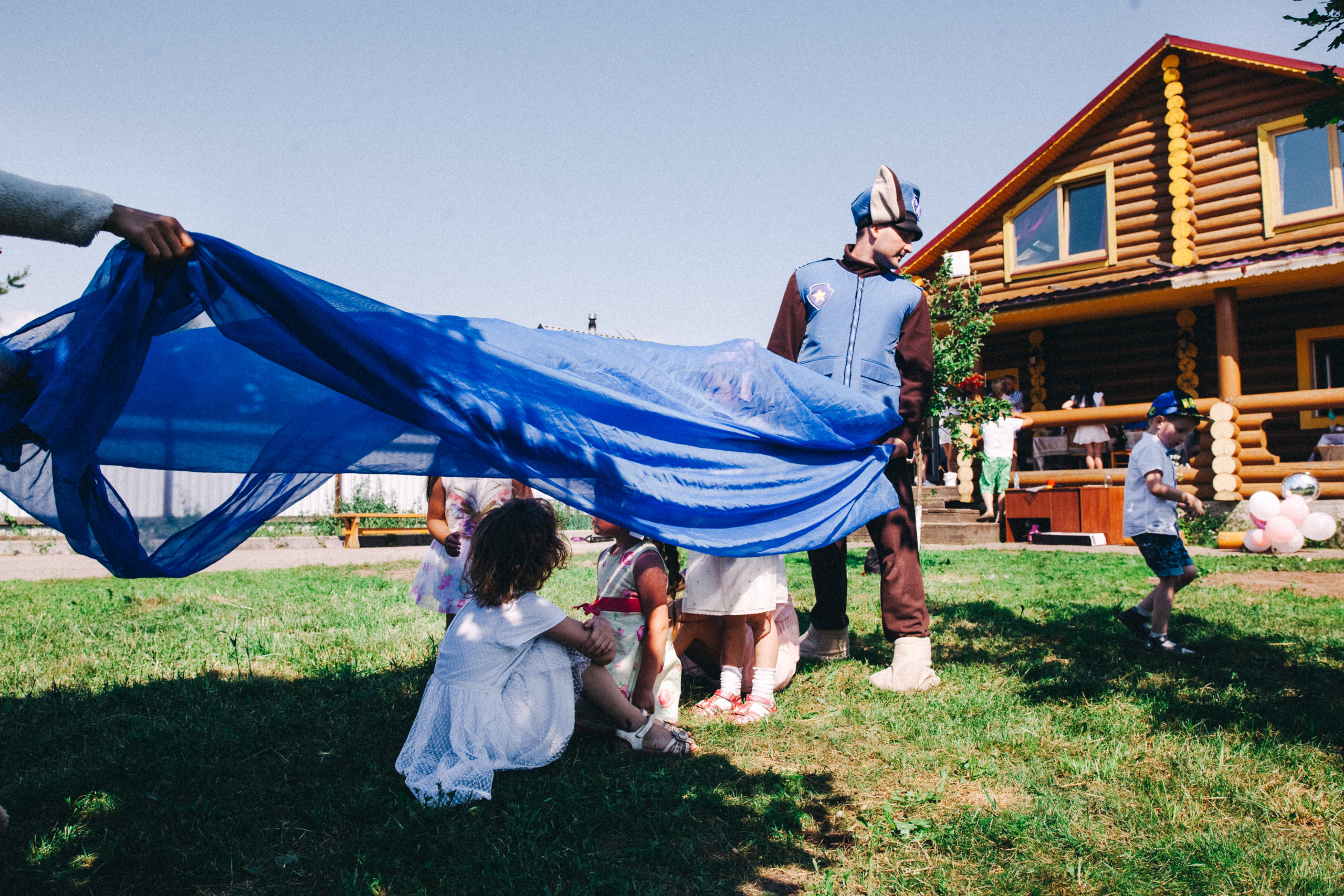Есении 5 лет. ДР на даче. Семейный фотограф, фотограф родов, репортажей фотограф в Санкт-Петербу