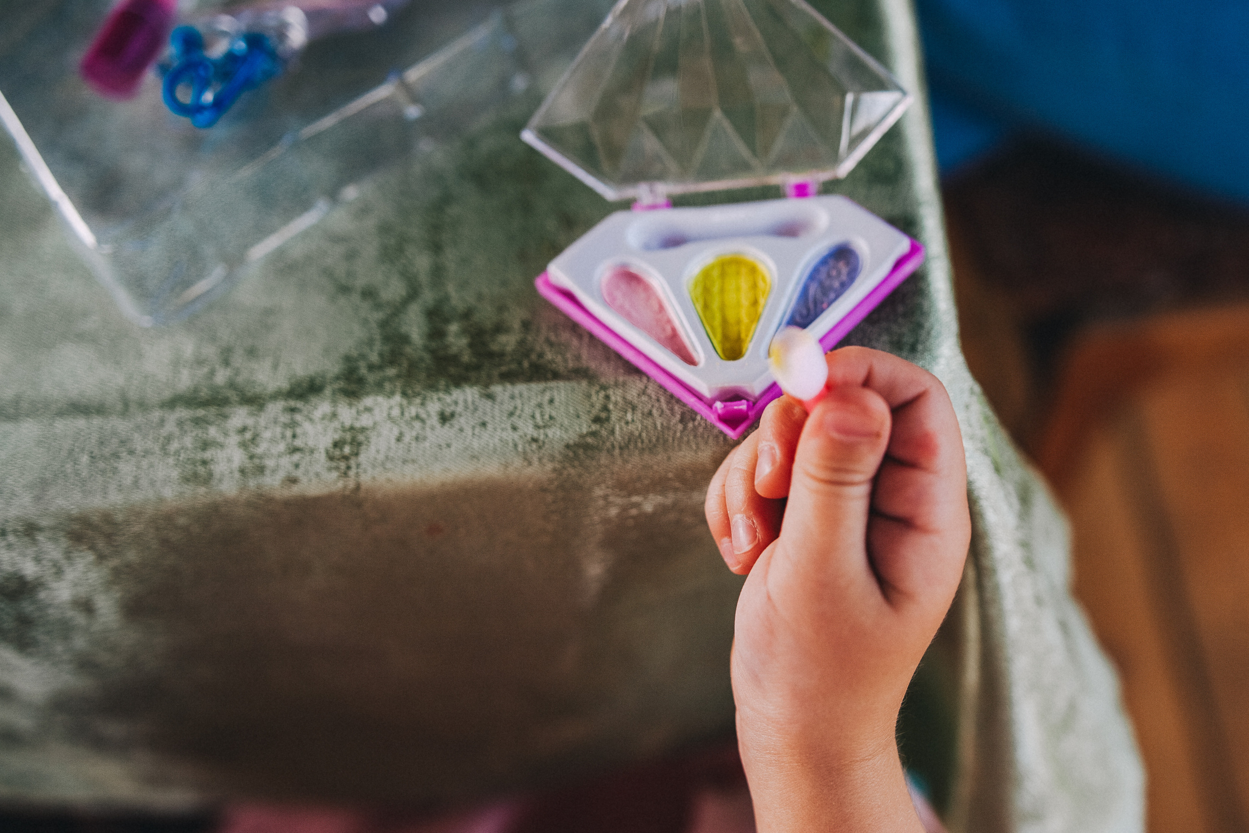 Ульяше 5 лет. Дачный деньрожденский день. Семейный фотограф, фотограф родов, репортажей фотограф в Санкт-Петербу