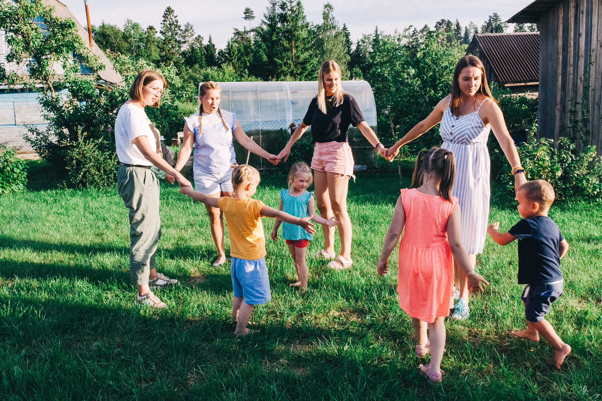 Ульяше 5 лет. Дачный деньрожденский день. Семейный фотограф, фотограф родов, репортажей фотограф в Санкт-Петербу