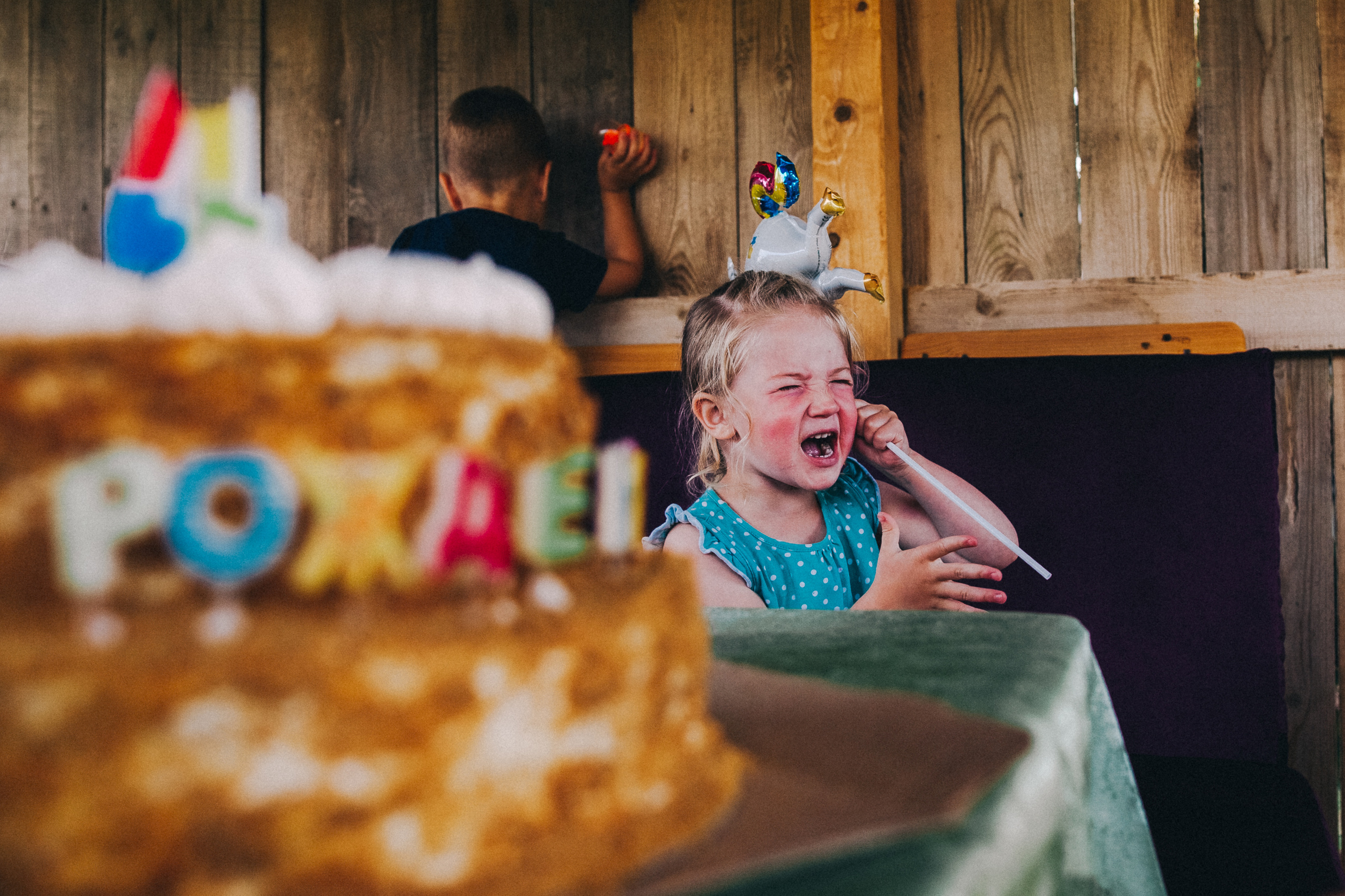 Ульяше 5 лет. Дачный деньрожденский день. Семейный фотограф, фотограф родов, репортажей фотограф в Санкт-Петербу