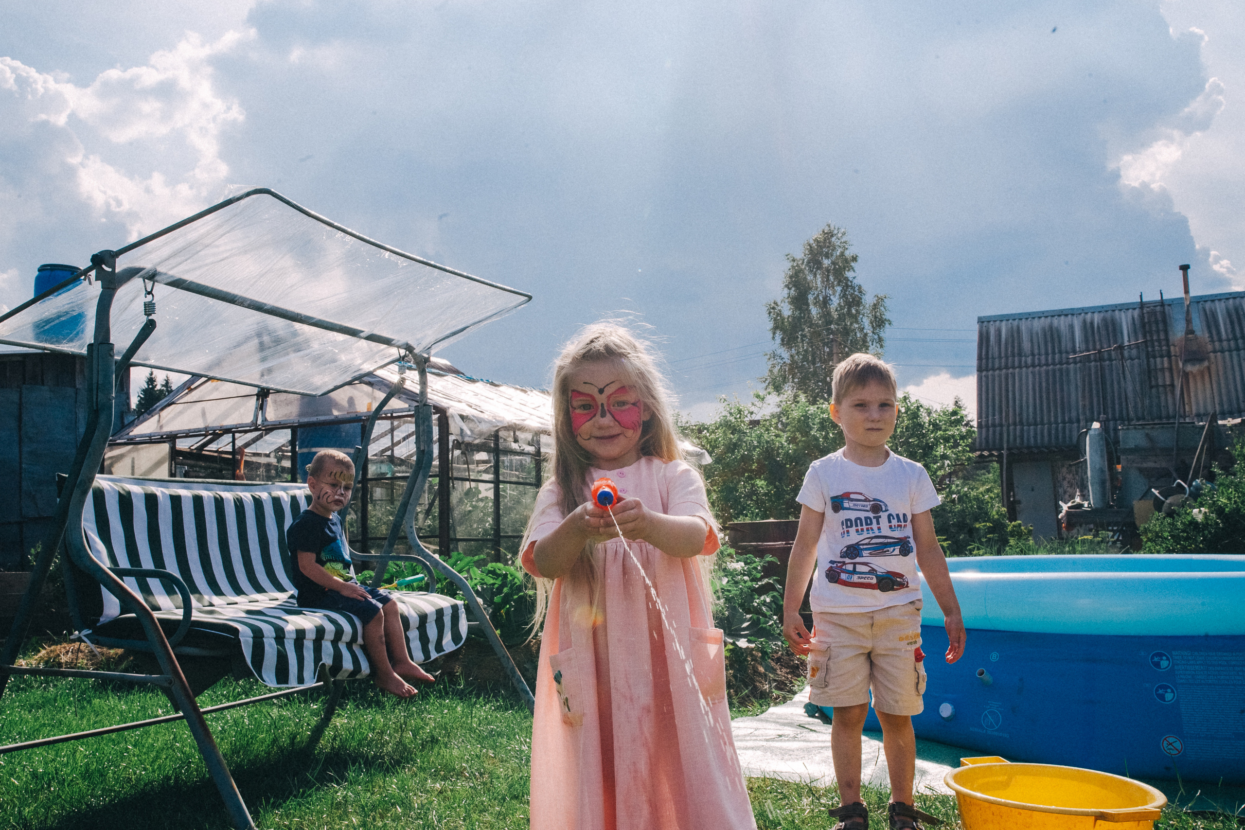 Ульяше 5 лет. Дачный деньрожденский день. Семейный фотограф, фотограф родов, репортажей фотограф в Санкт-Петербу