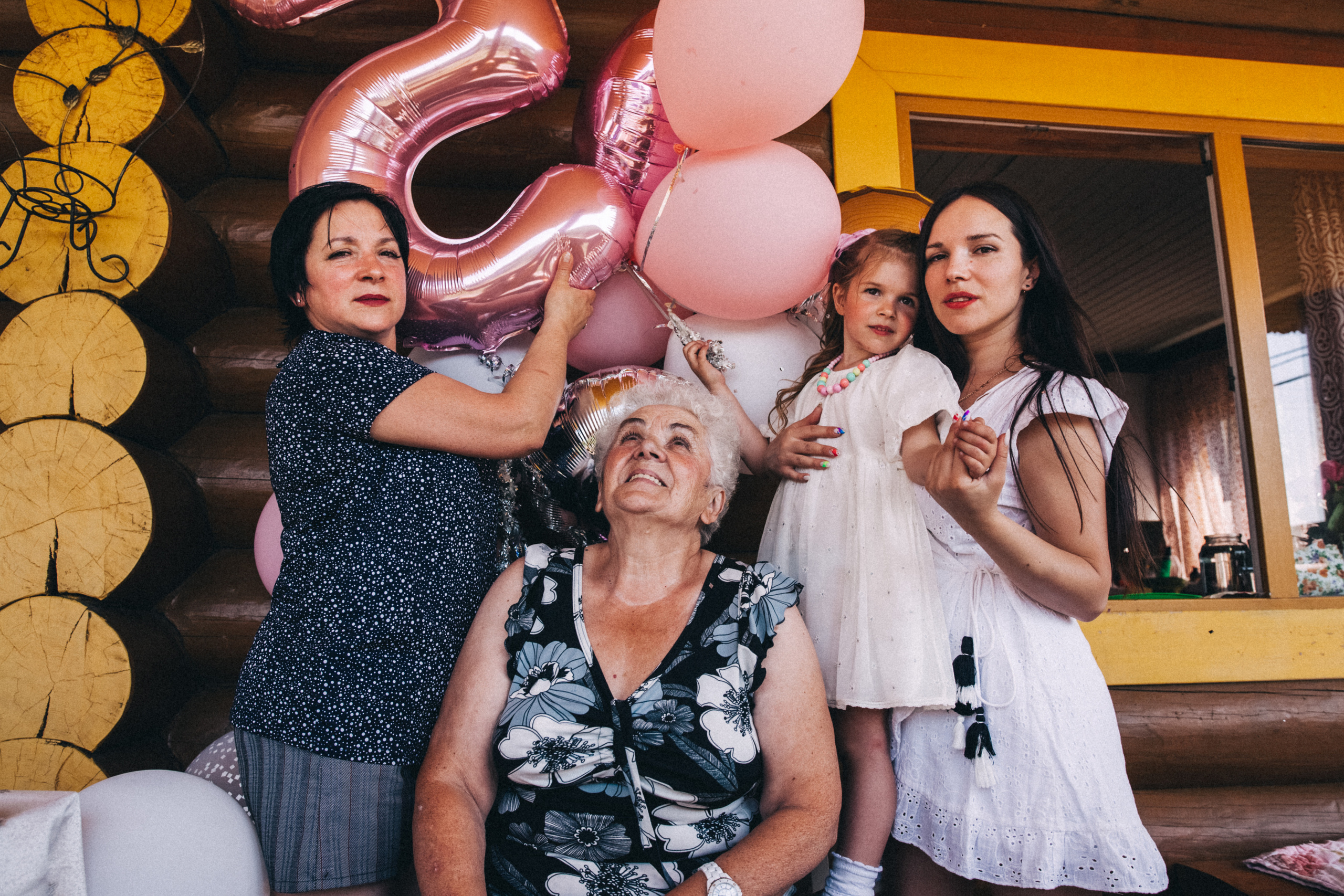 Есении 5 лет. ДР на даче. Семейный фотограф, фотограф родов, репортажей фотограф в Санкт-Петербу